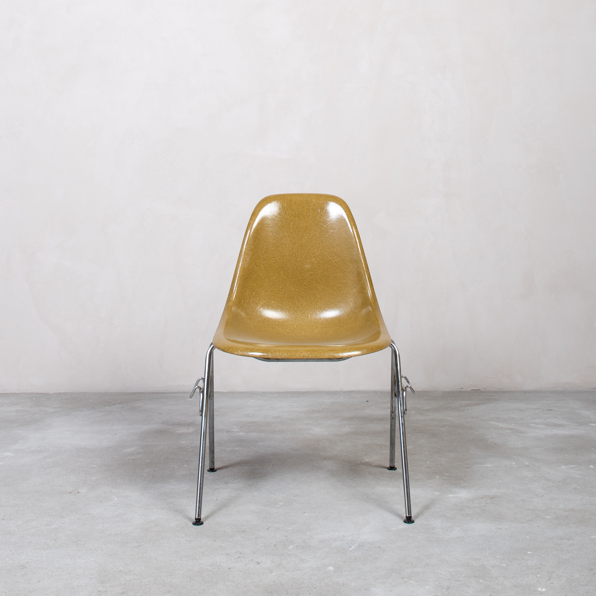 Eames Fiberglass Side Chair by Herman Miller Khaki 1