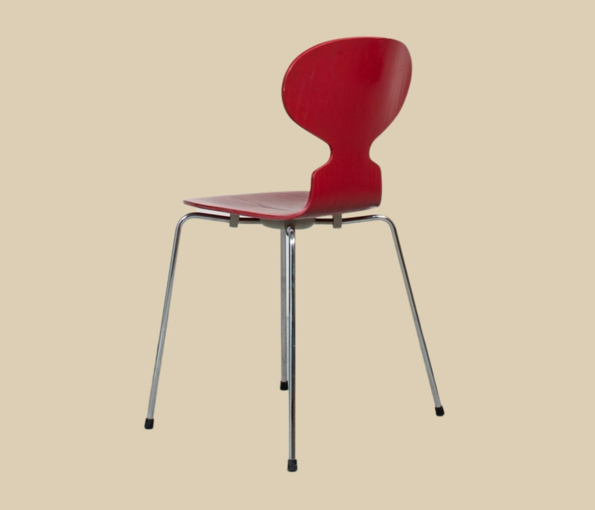Fritz Hansen Stuhl Ameise Rot 3