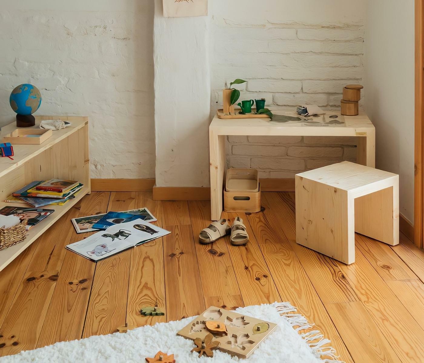 Kindertisch mit 2x Hocker Montessori aus Tannenholz 3