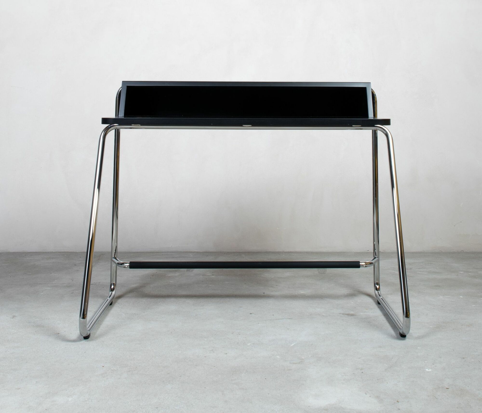 Thonet S 1200 Sekretär schwarzes Holz und Metall 1
