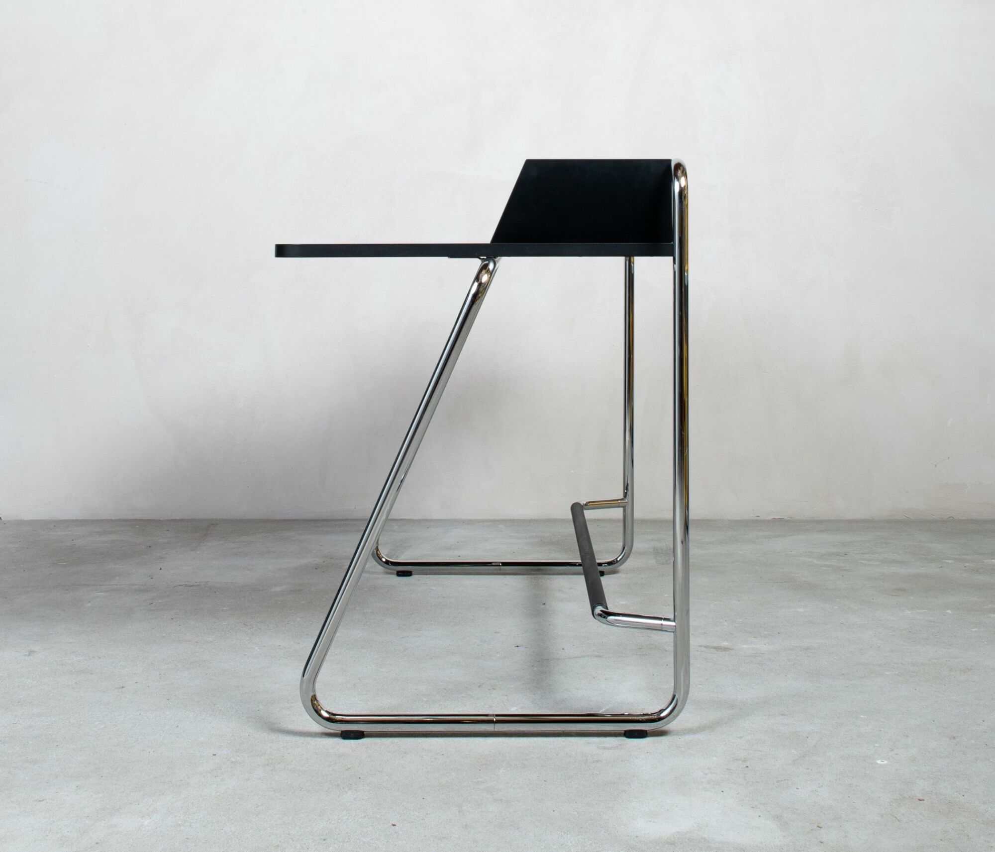 Thonet S 1200 Sekretär schwarzes Holz und Metall 2