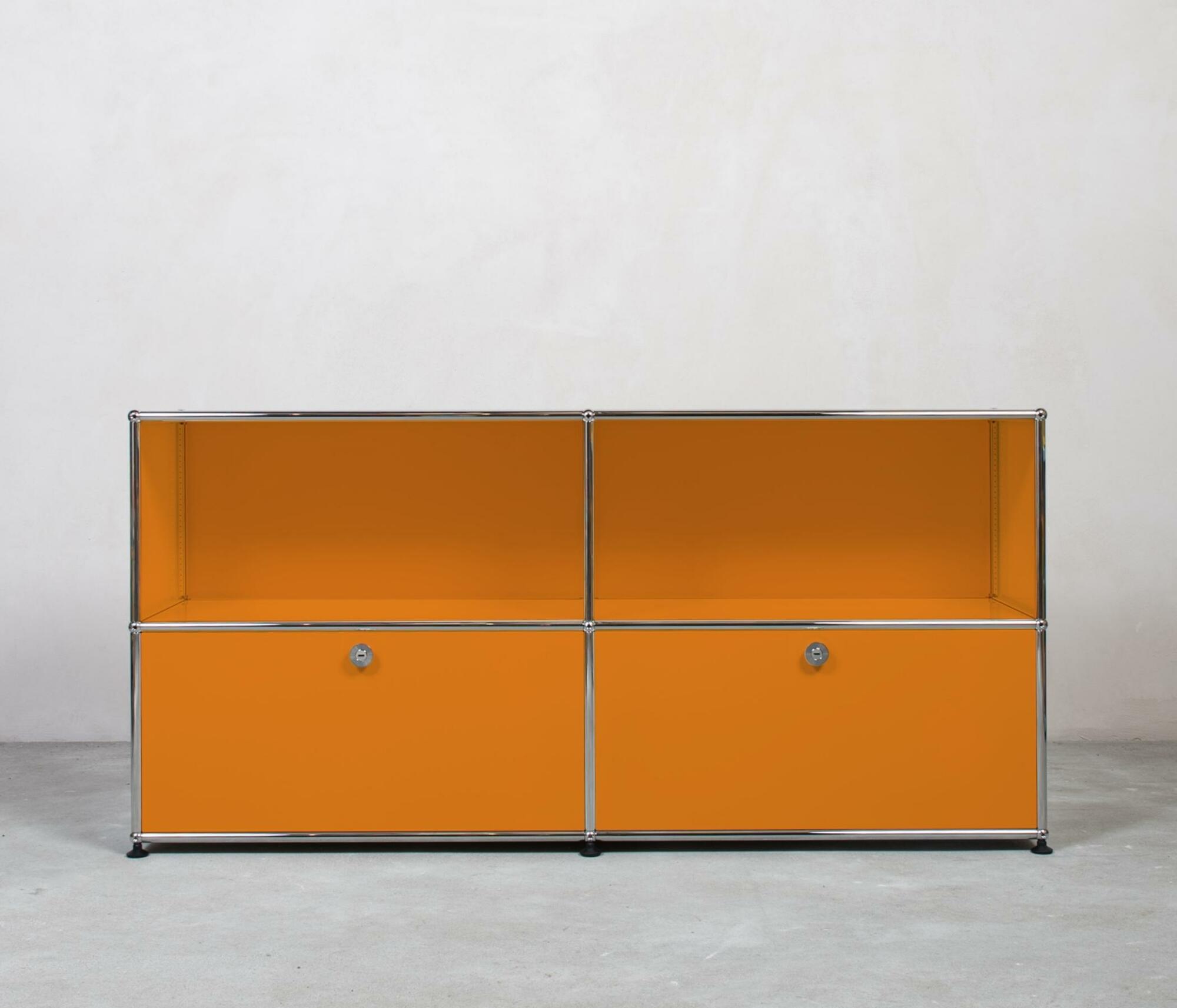 USM Haller Sideboard 2x2 Fächer oben offen Reinorange 0