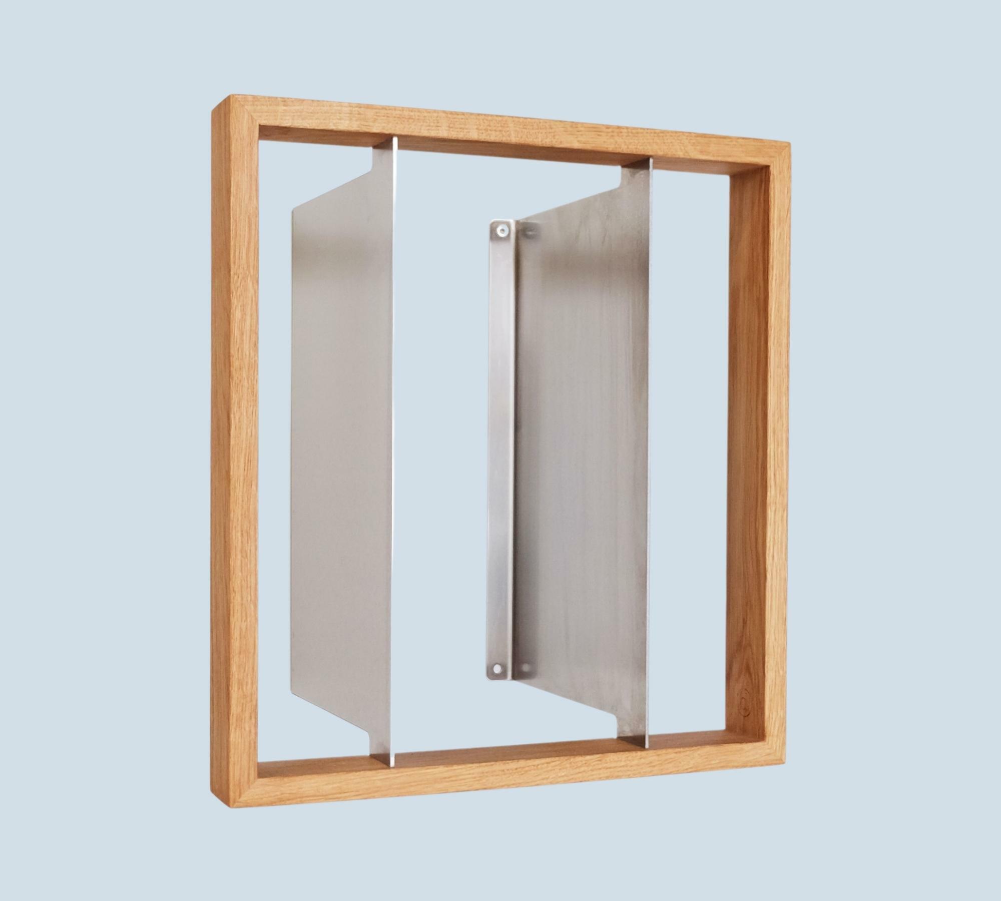 Minimalistisches Plattenregal mit rechteckigem Eichenrahmen 1