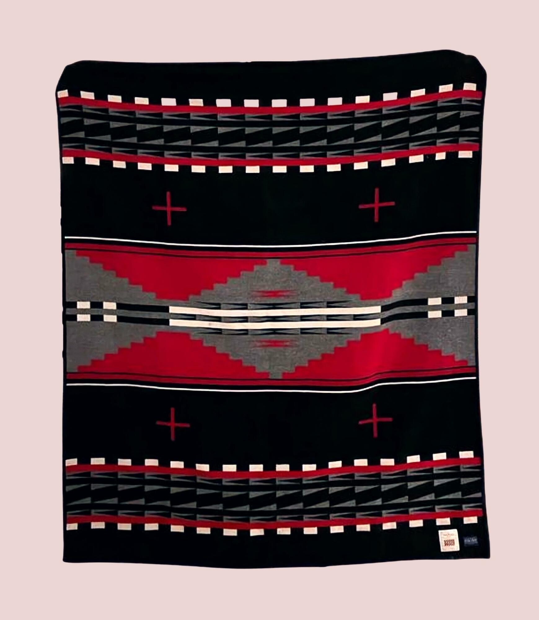 Pendleton Jacquard-Decke im Ethno-Print Muster Schwarz Rot 0