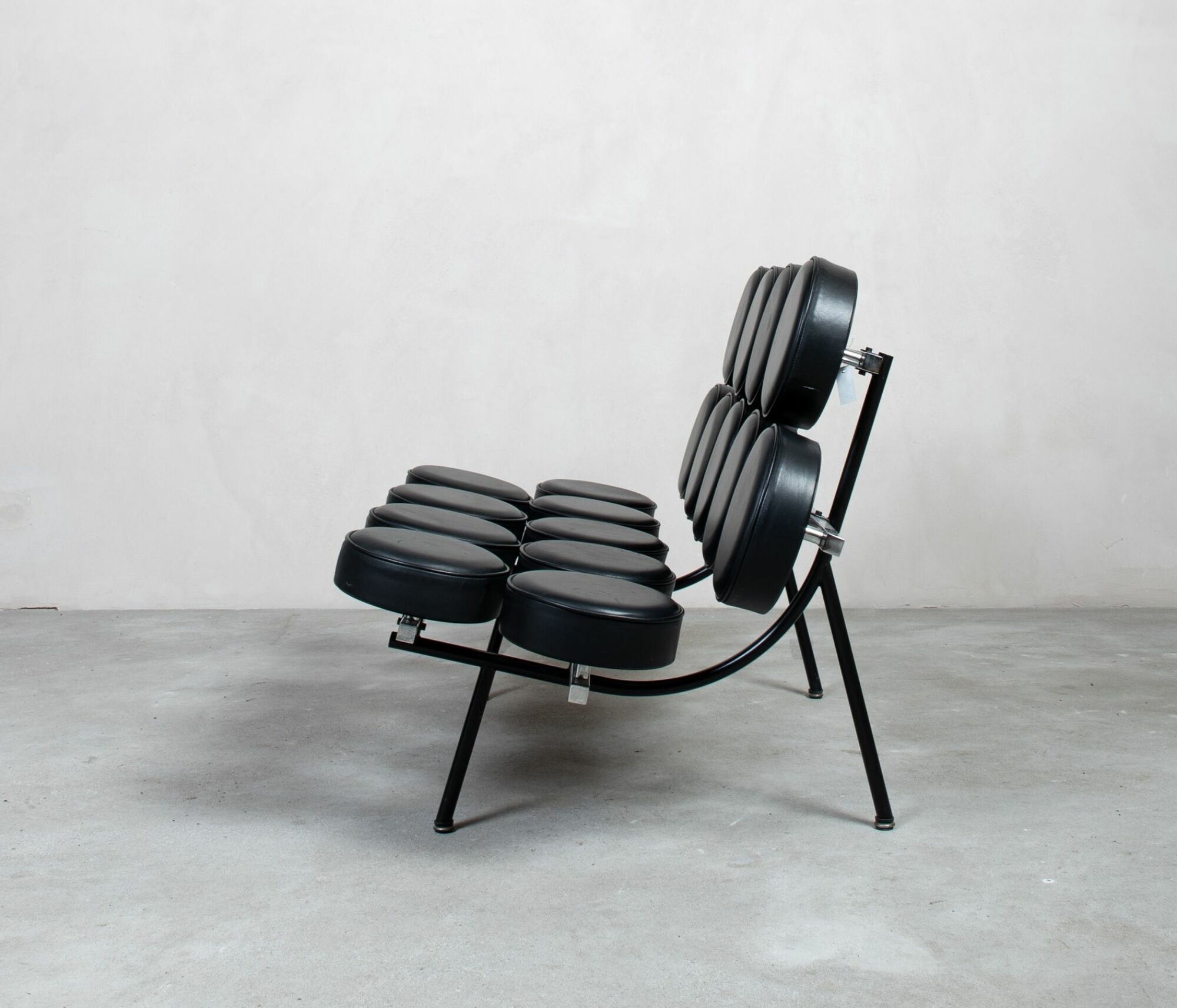 Herman Miller Vintage Marshmallow Sofa aus Leder Schwarz 2