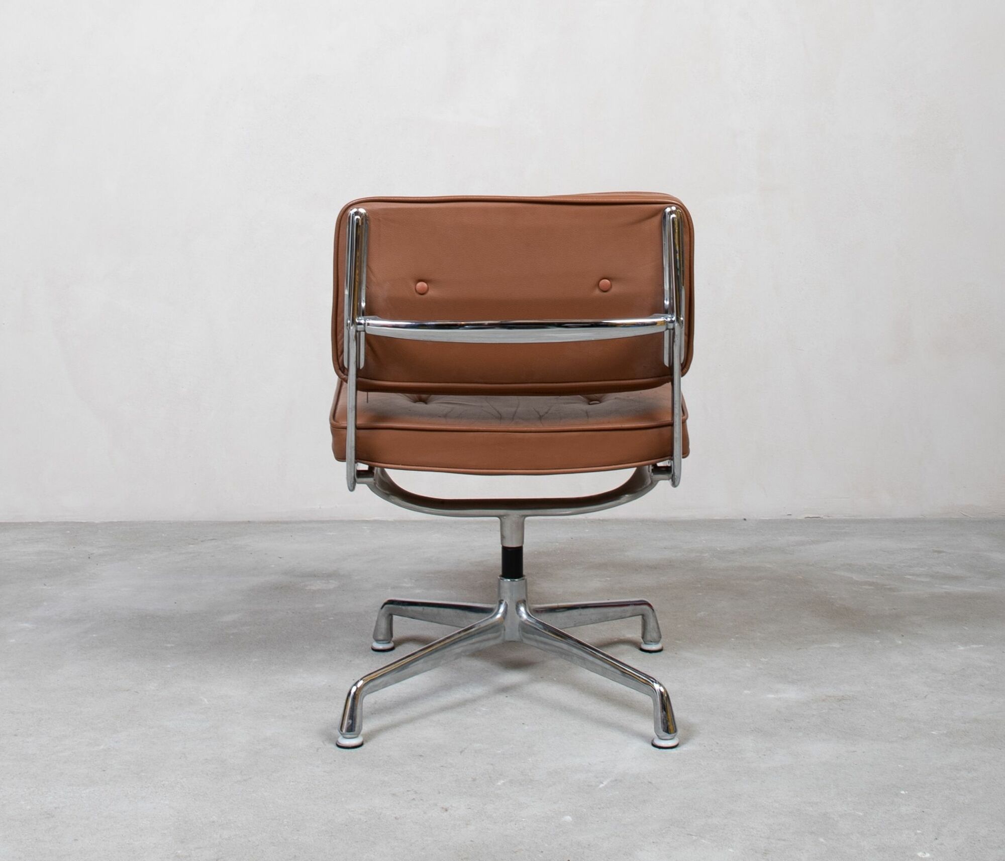 Herman Miller Eames ES101 Drehstuhl Leder Braun  2