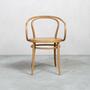 Ton 30 Stuhl aus hellem Holz 1