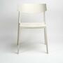 Indoor-Outdoor Stapelbarer Kunststoff-Stuhl in Weiß 1