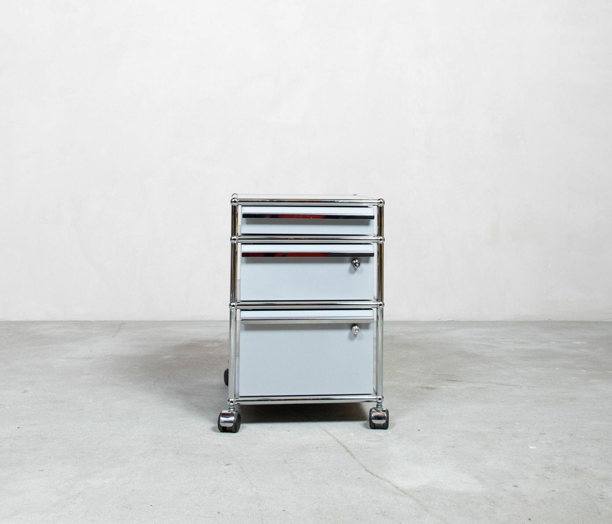 USM Haller Rollcontainer in Mattsilber 5
