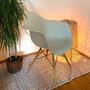 Eames Plastic Armchair DAW Ahornbeine Weiß 1
