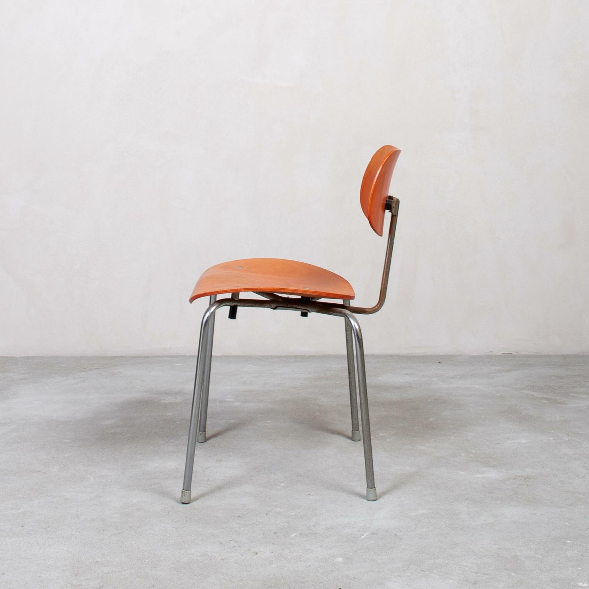 Wilde&Spieth Eiermann SE 68 Stuhl Orange 2