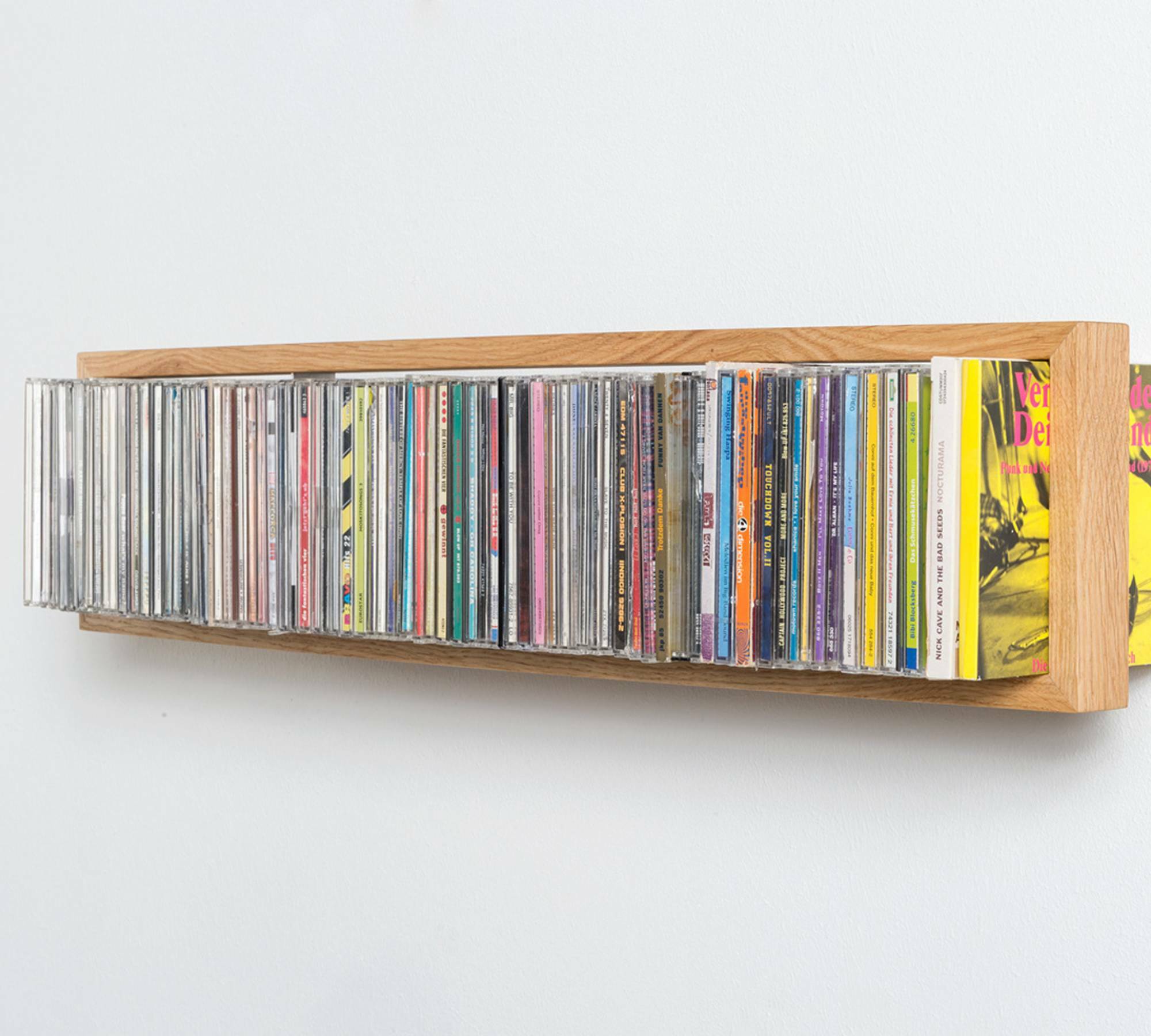 CD-Regal b-cd2 mit Eichenrahmen Ausstellungsstück 5