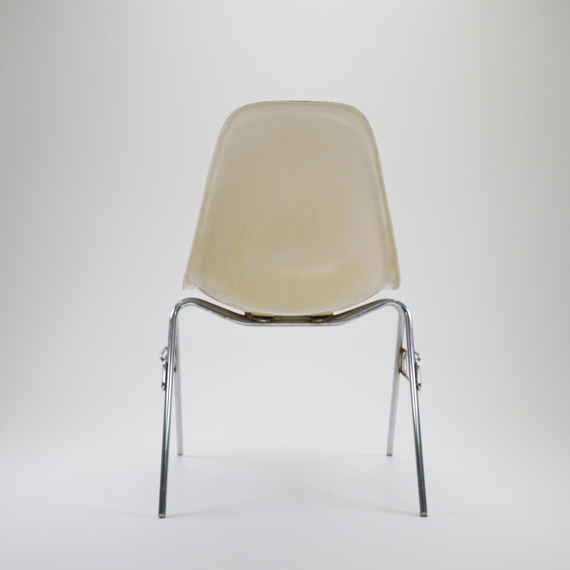 Eames DSS Side Chair Fiberglas Beige 5