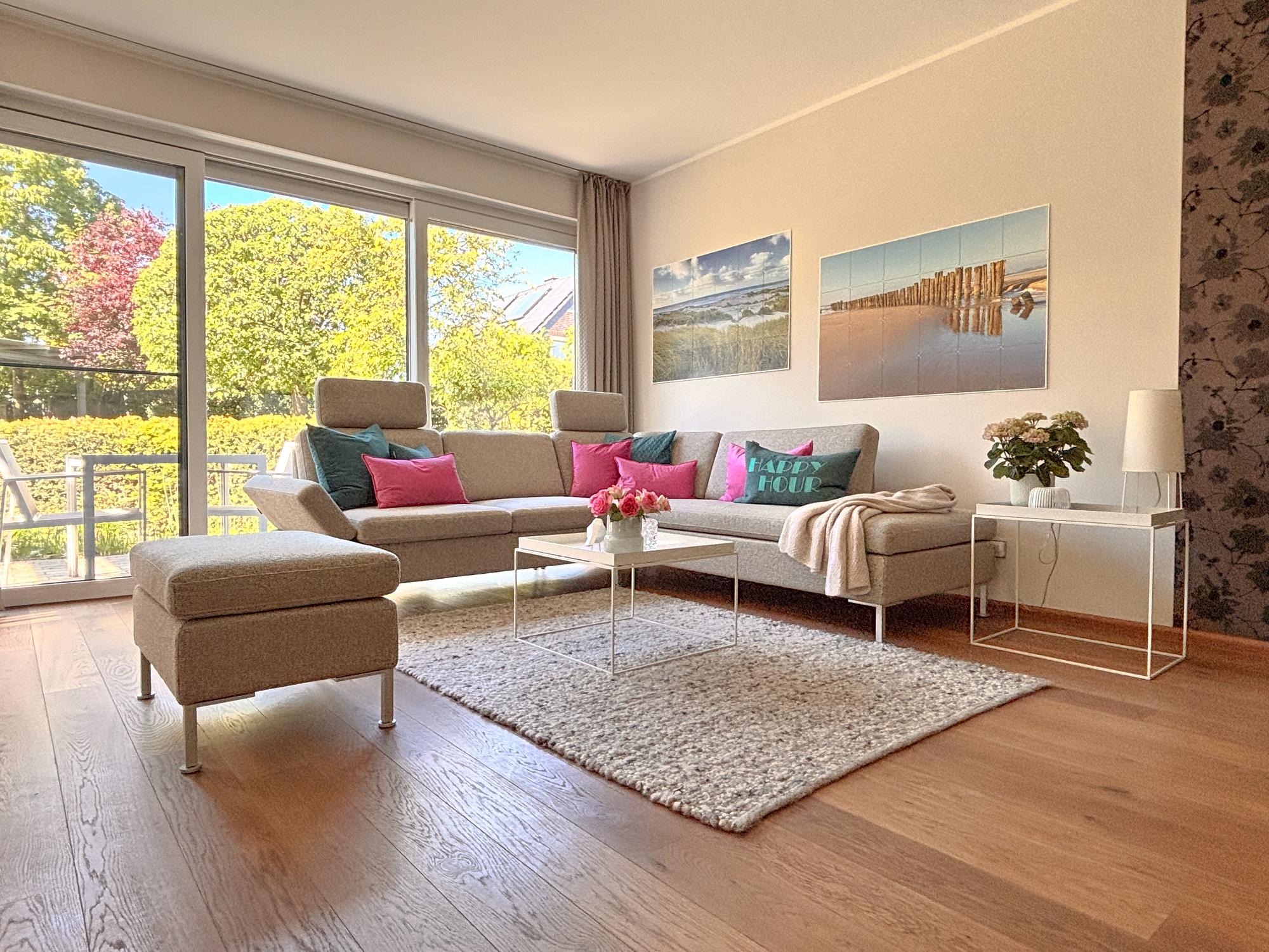 Alba Ecksofa mit Hocker 0