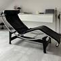 LC4 Chaiselongue Liege Leder 0