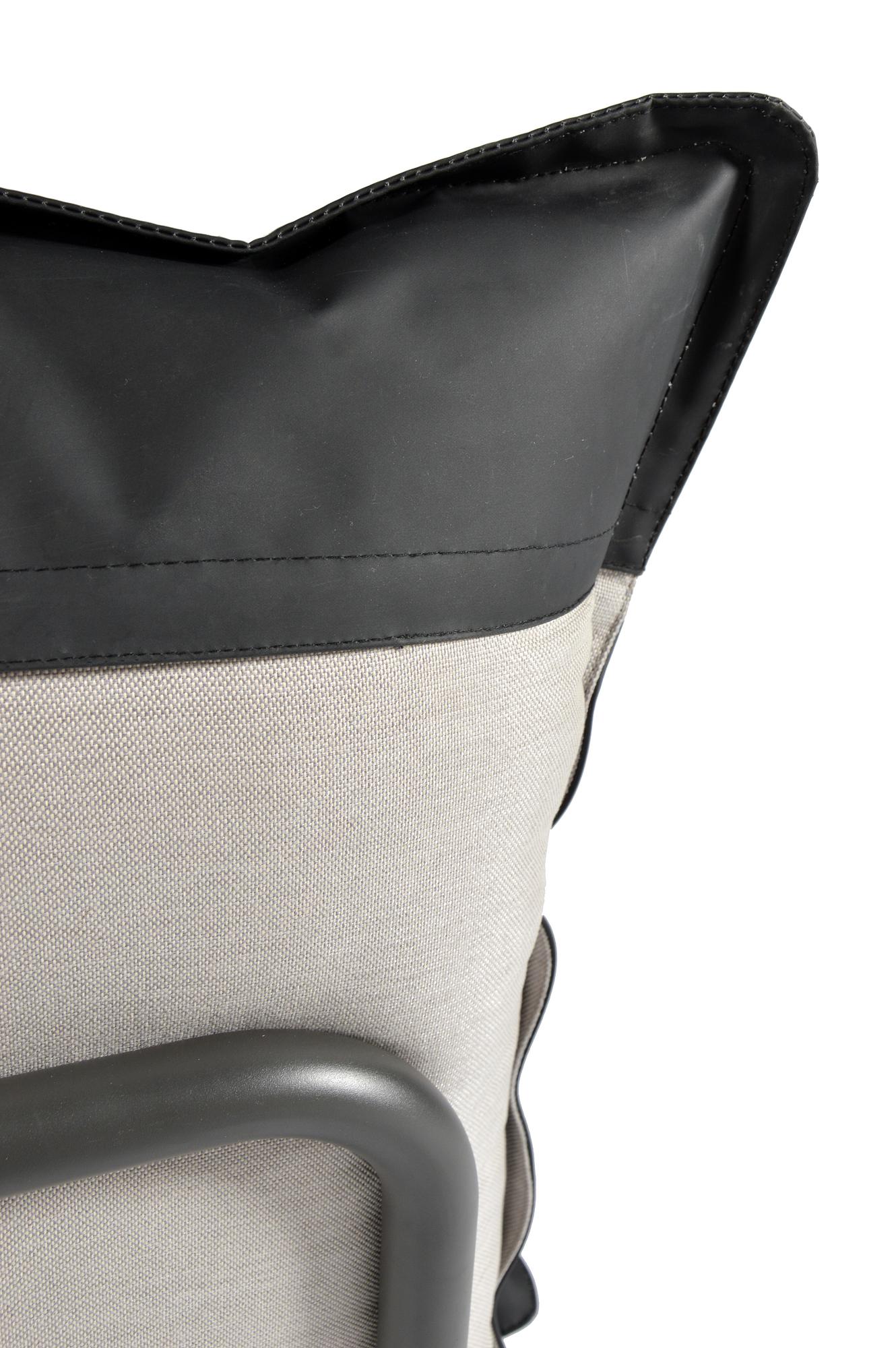 L28 Poltrona lounge da esterno con cuscino reversibile antracite 2