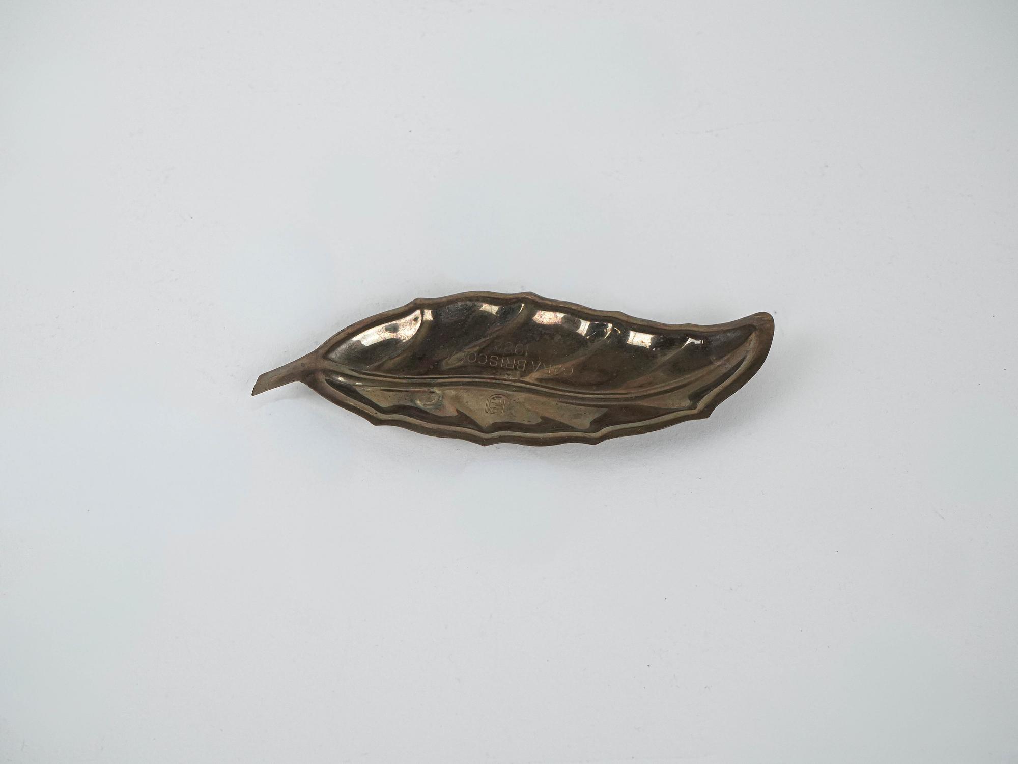 Metal plate in leaf shape 1980s 2