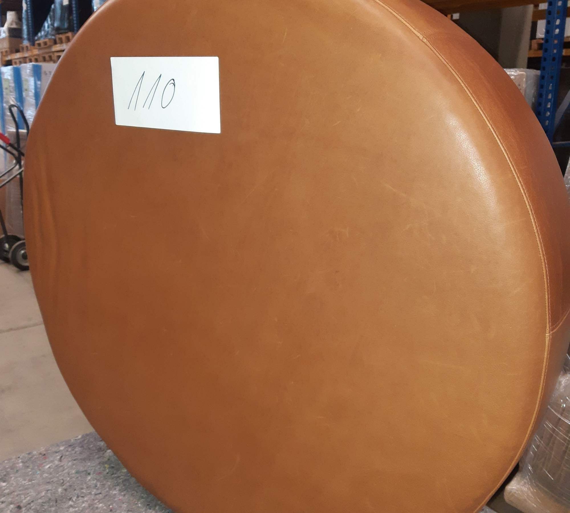 No. 5 Hocker Braun Leder 4