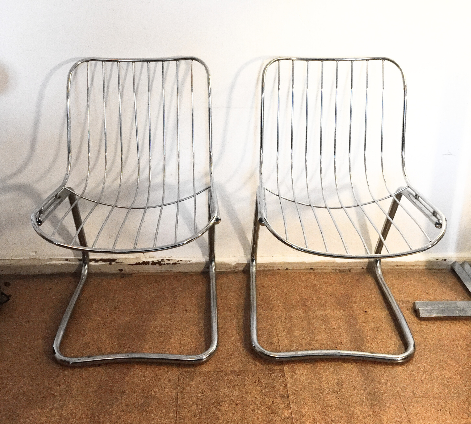2x Freischwinger Chrom Silber 0