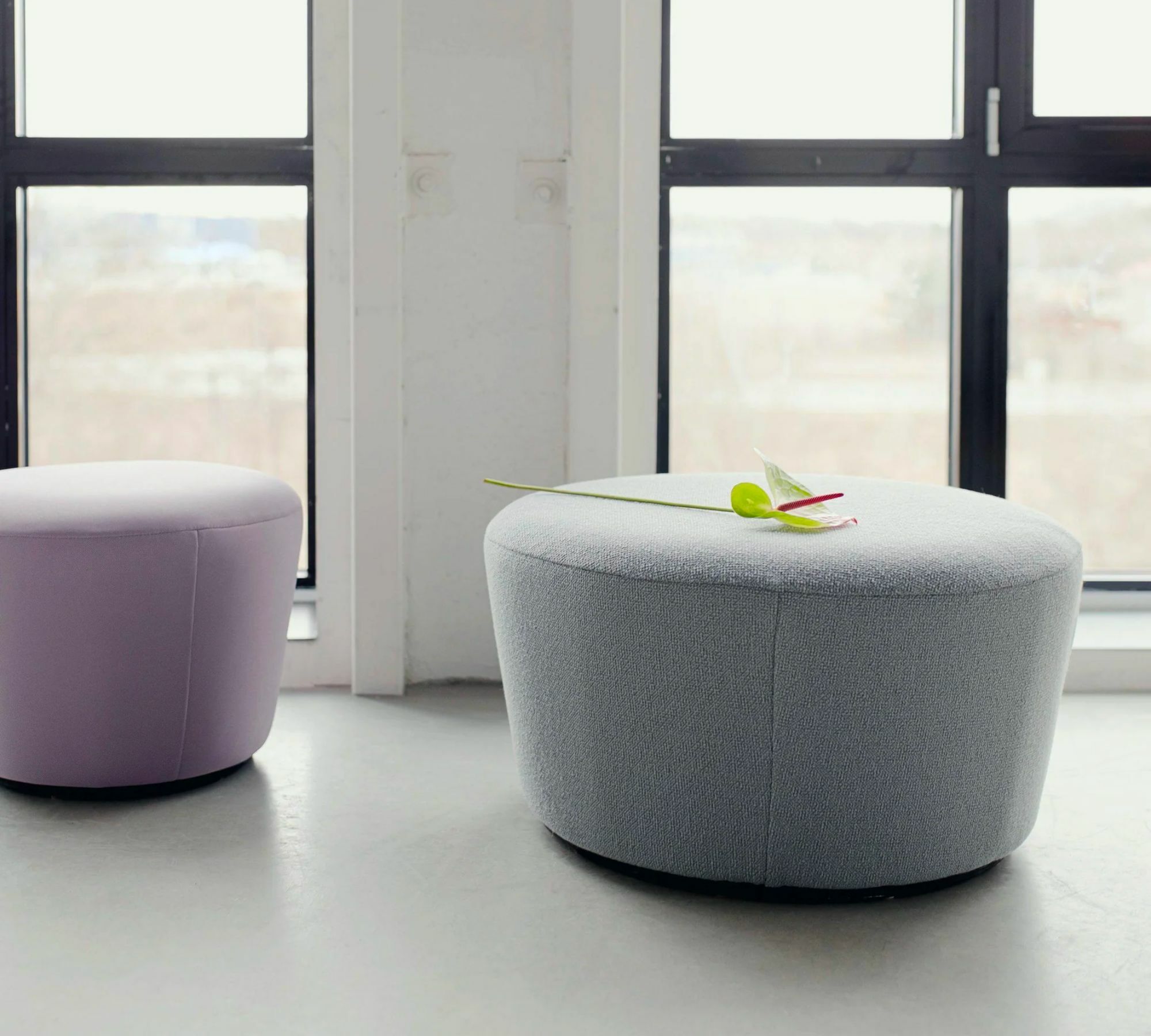 Naïve Pouf Velour Beige  2