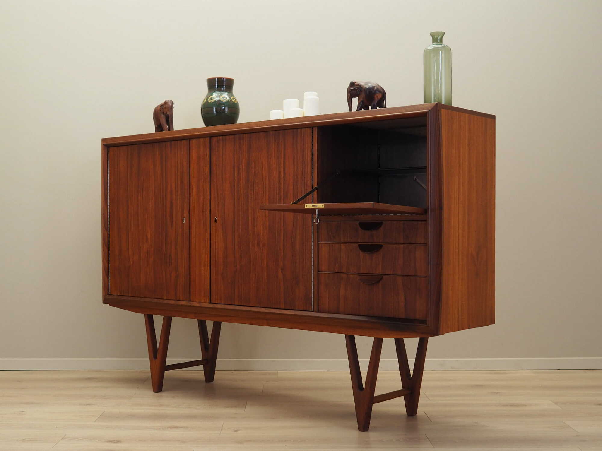 Vintage Highboard Teakholz Braun 1960er Jahre 4