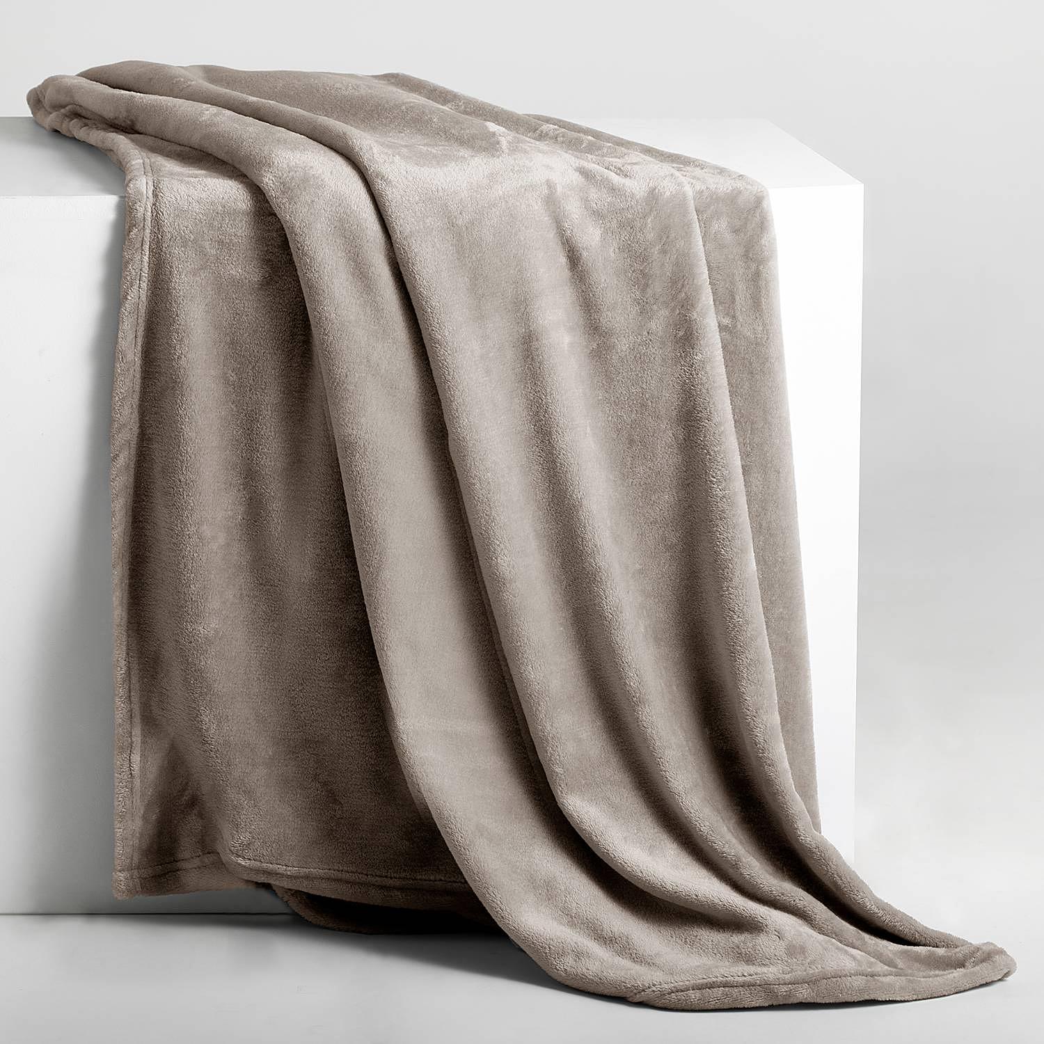 Nic Kuscheldecke Cappuccino 220x240cm 1