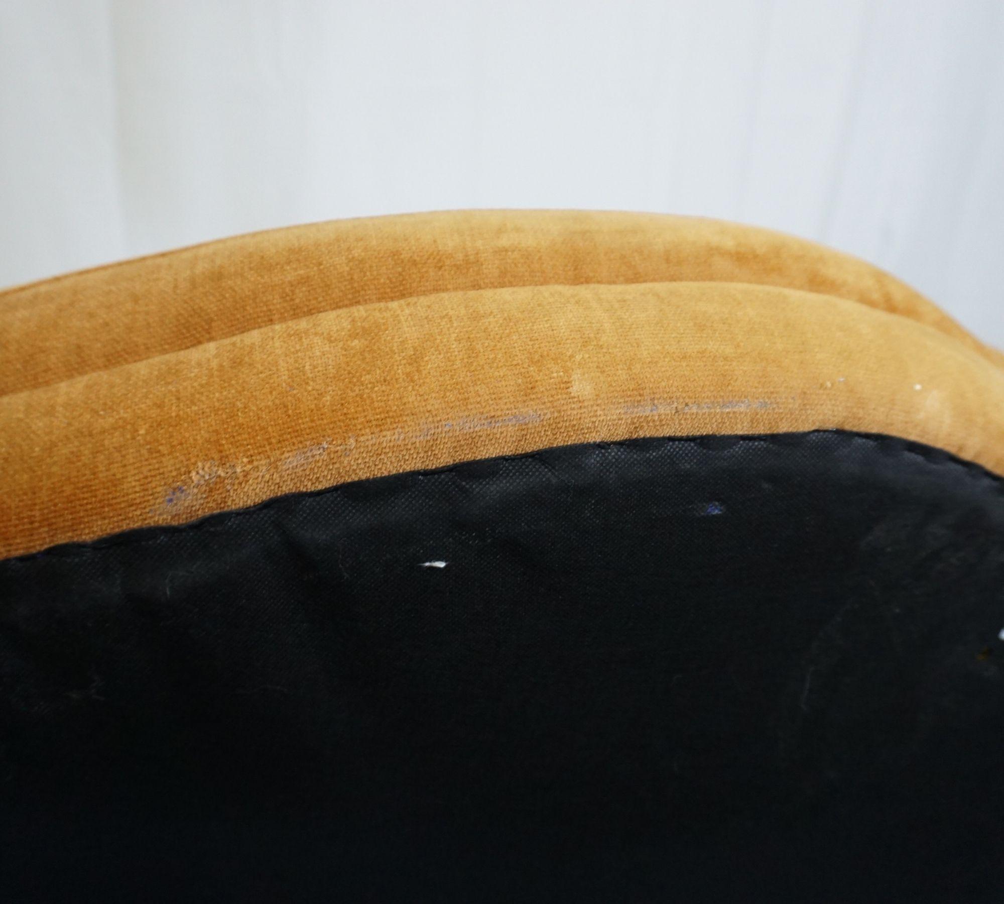 Flora Sofa 2-Sitzer Danny Amber 6