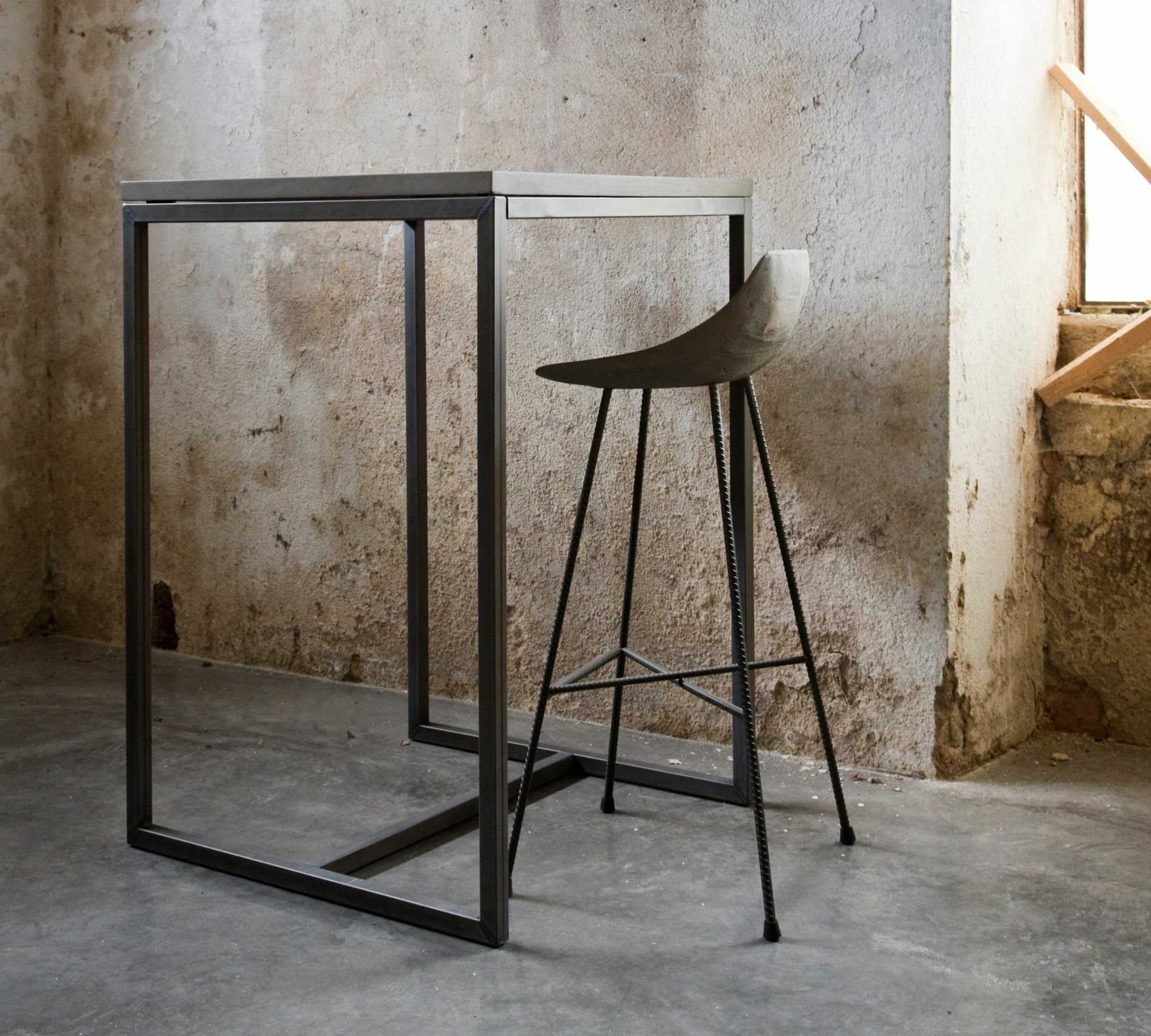 Perspective Bartisch Faserbeton Stahl Grau 0