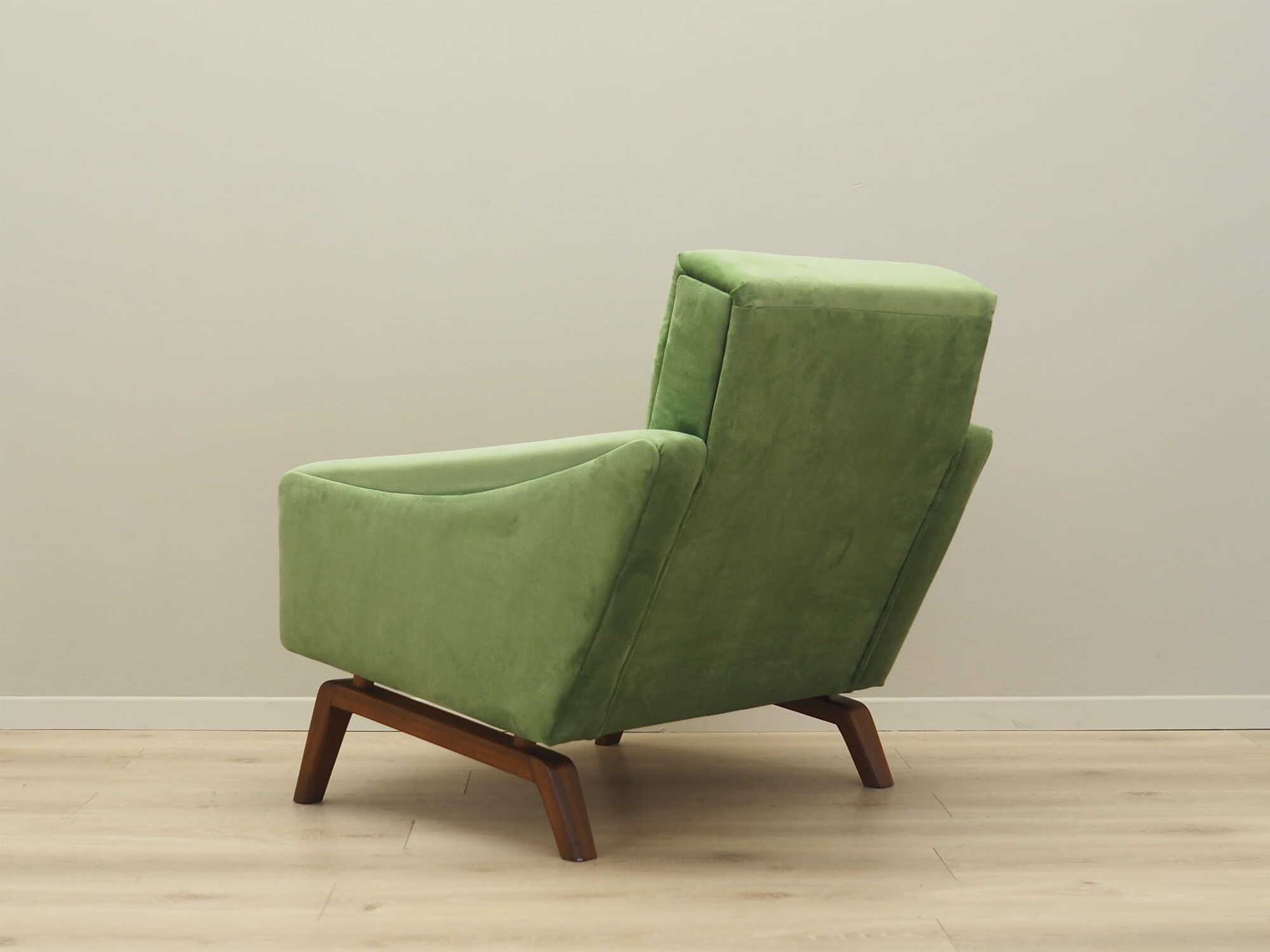 Vintage armchair velvet wood green 1970s 3