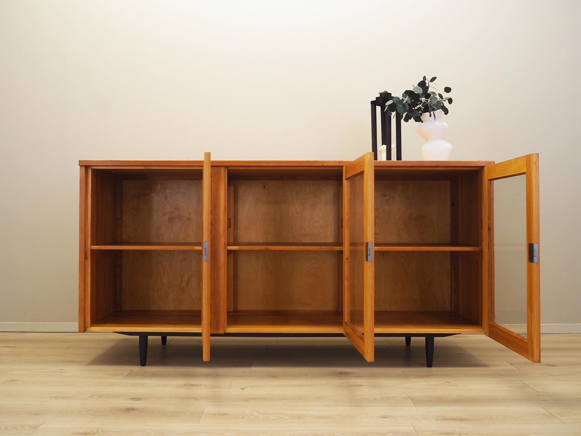 Display cabinet Pine wood 1980s 2