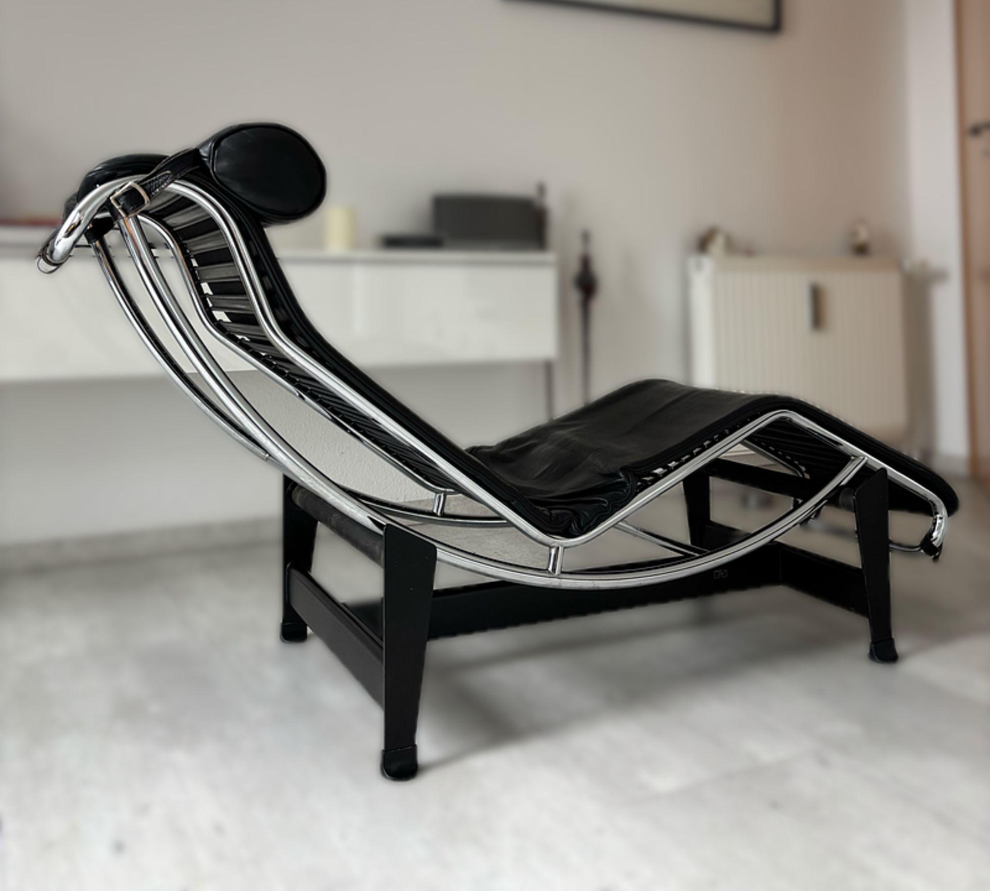 LC4 Chaiselongue Liege Leder 9