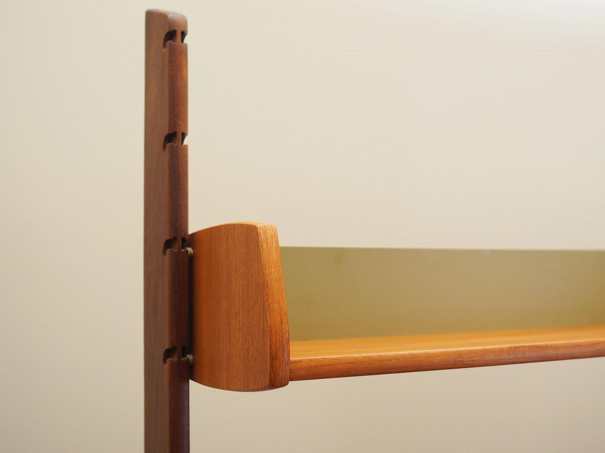 Ergo Regal-System Teakholz 1960er Jahre

--->

Ergo Shelving System Teak 1960s 7