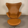 Vintage Arne Jacobsen Egg Sessel und Ottoman Leder Braun 1