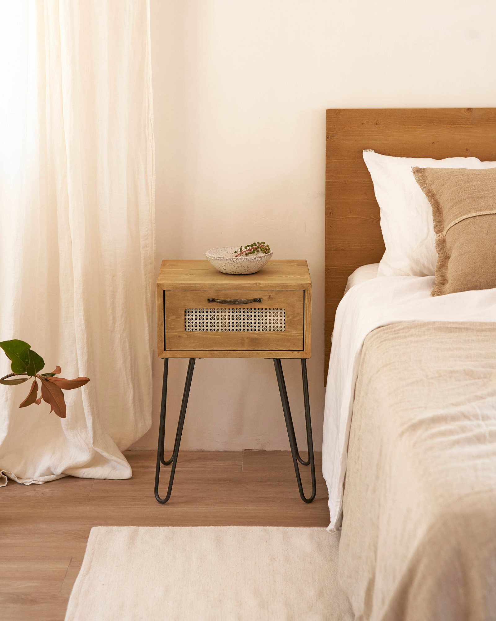 Haydé-Industrie Nachttisch Holz Sand 1