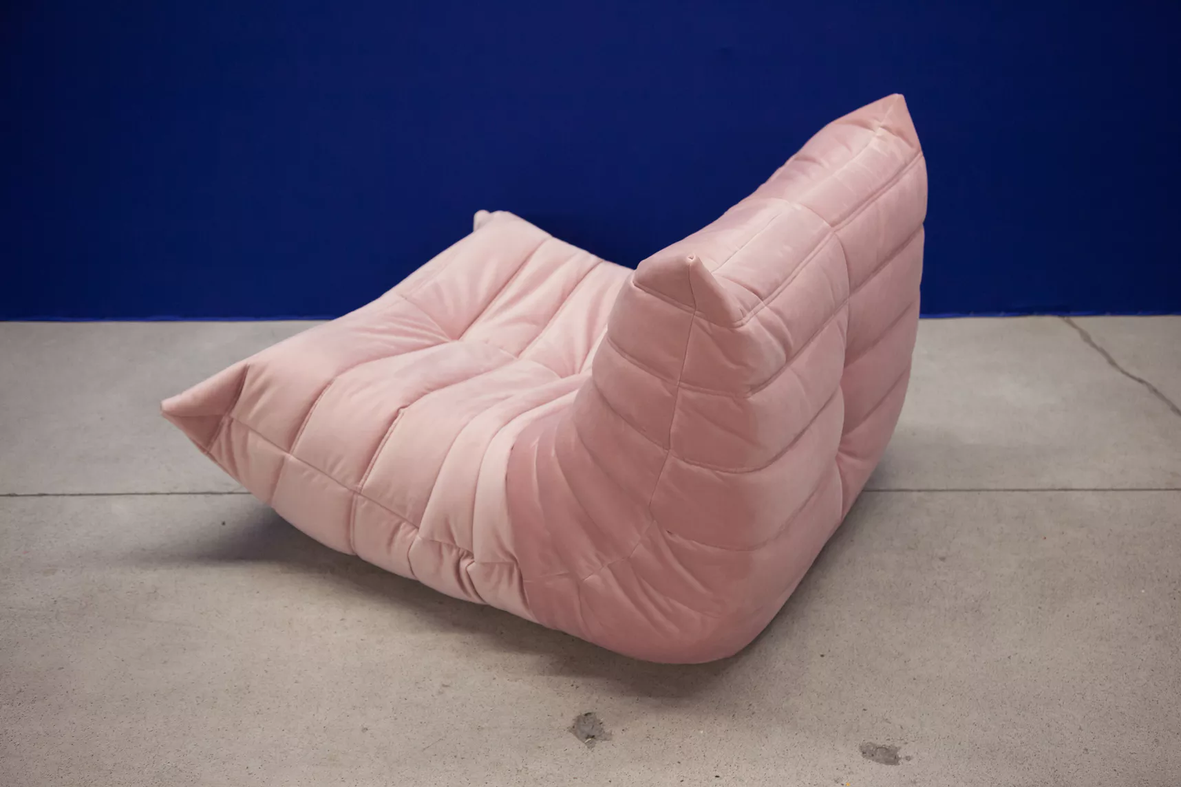 Togo Armchair Velvet Light Pink 2