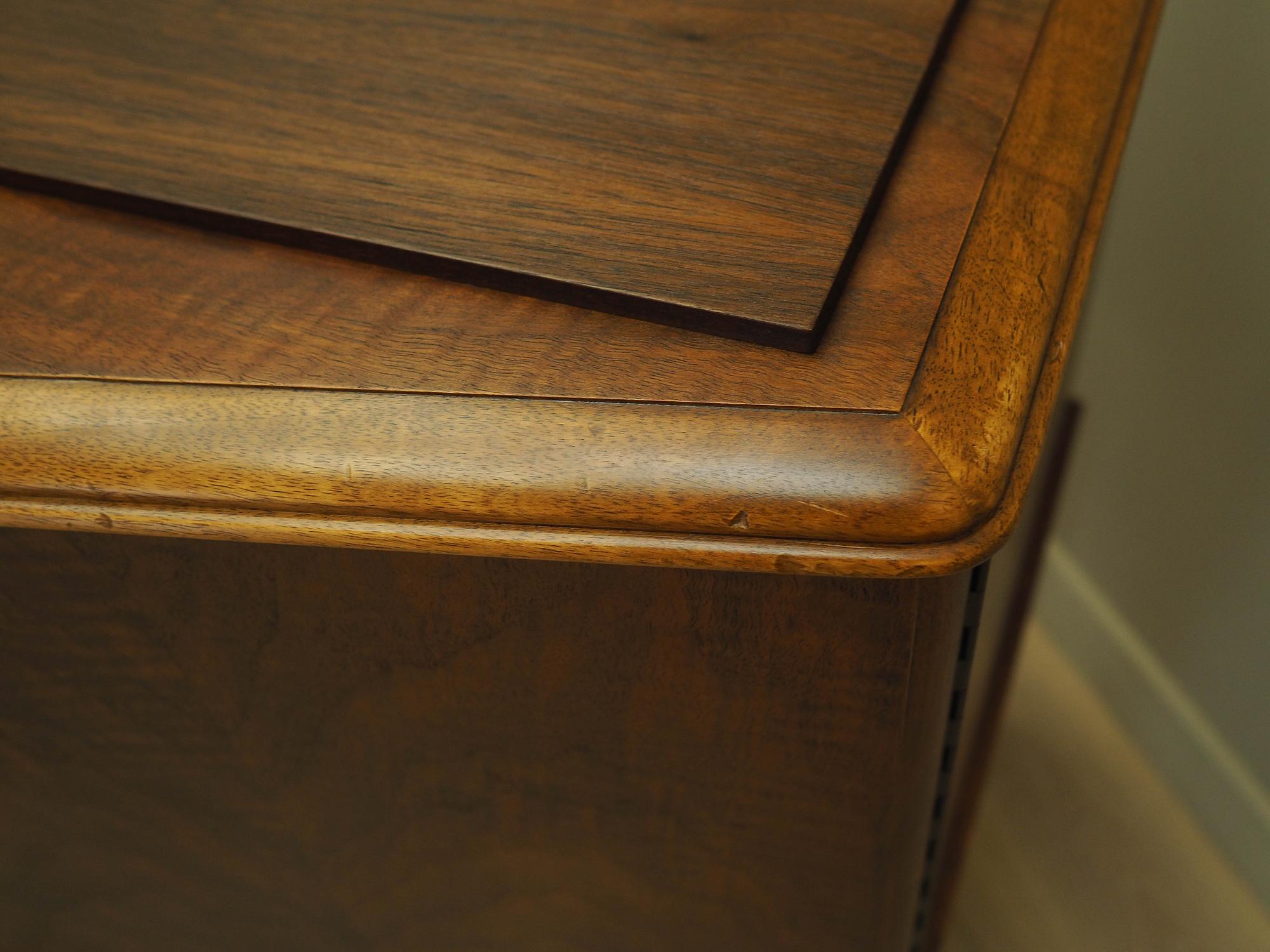 Sideboard Nussbaumholz Braun 1960er Jahre 10