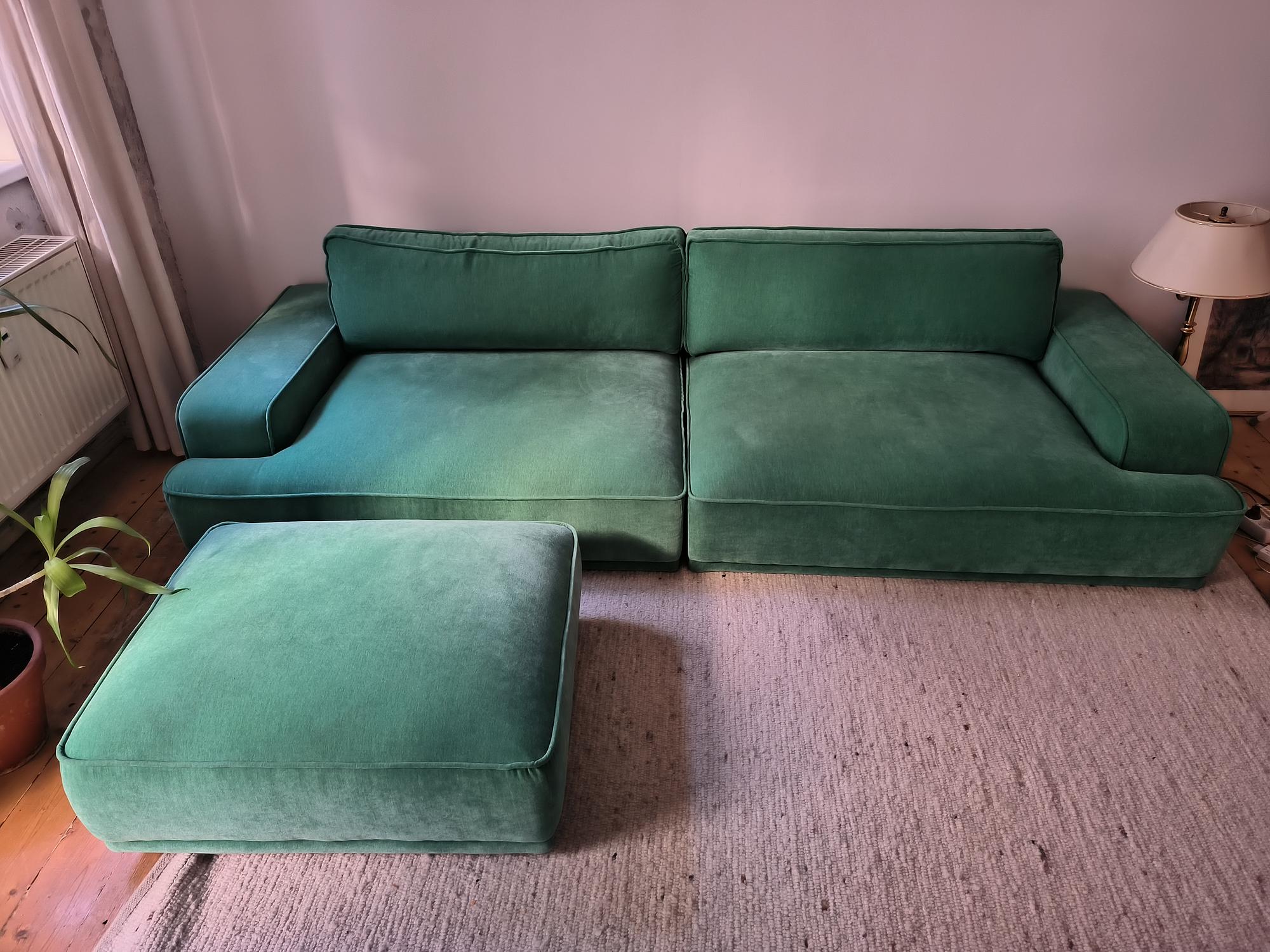 Leonora Sofa + Footstool Moss Grass Green 0