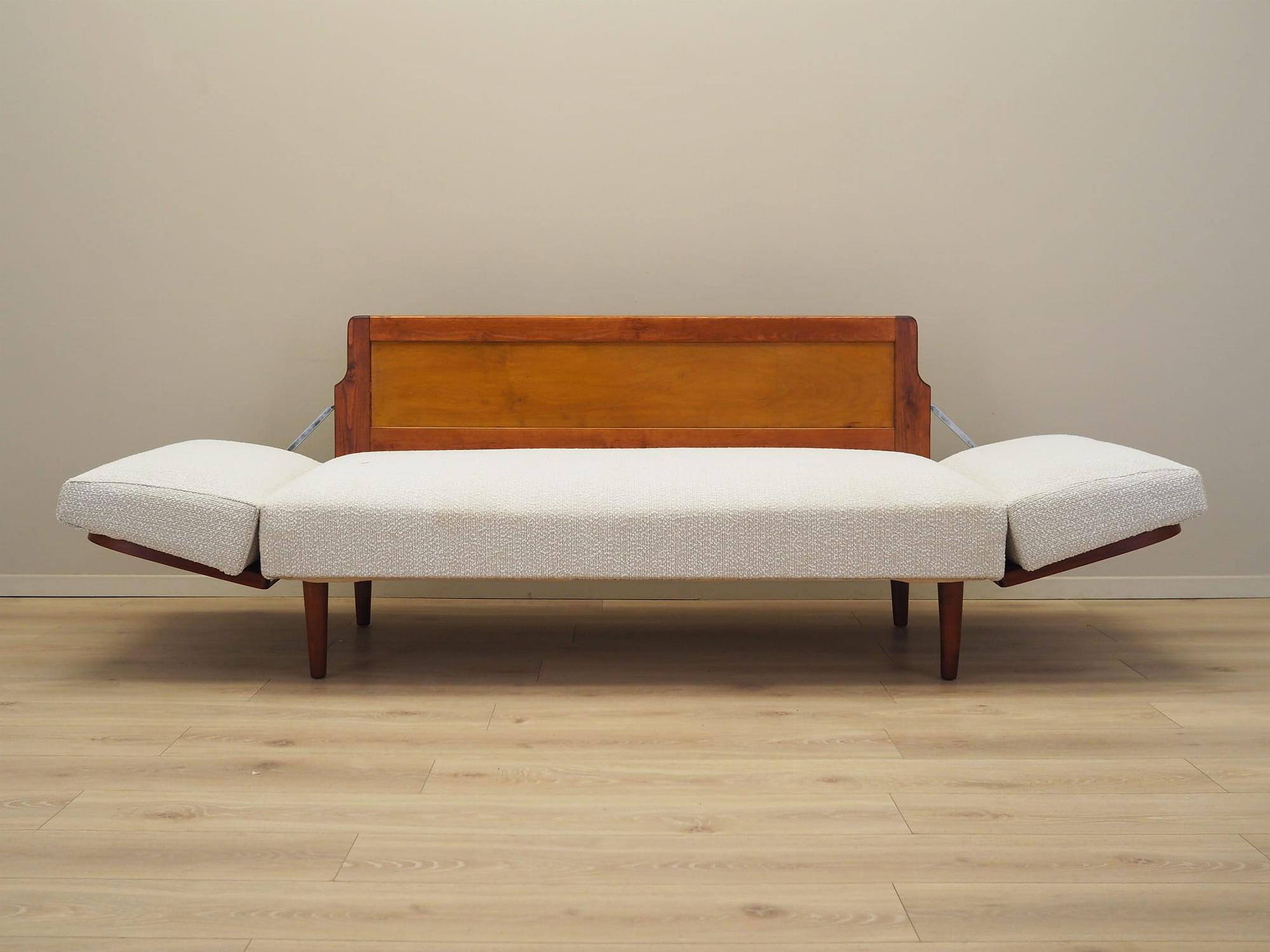 2-seater sofa beige 1970s 6