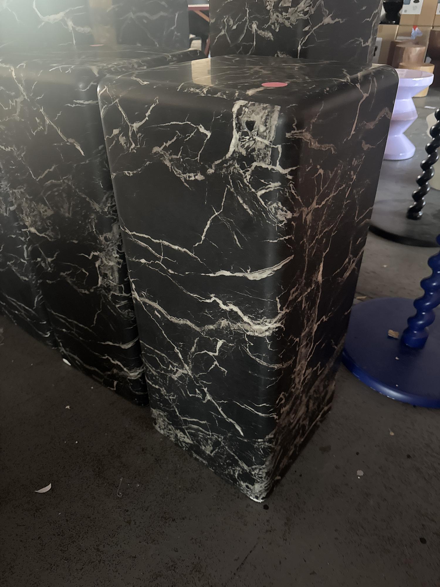 Plinth Polspotten Marble Look Black 1