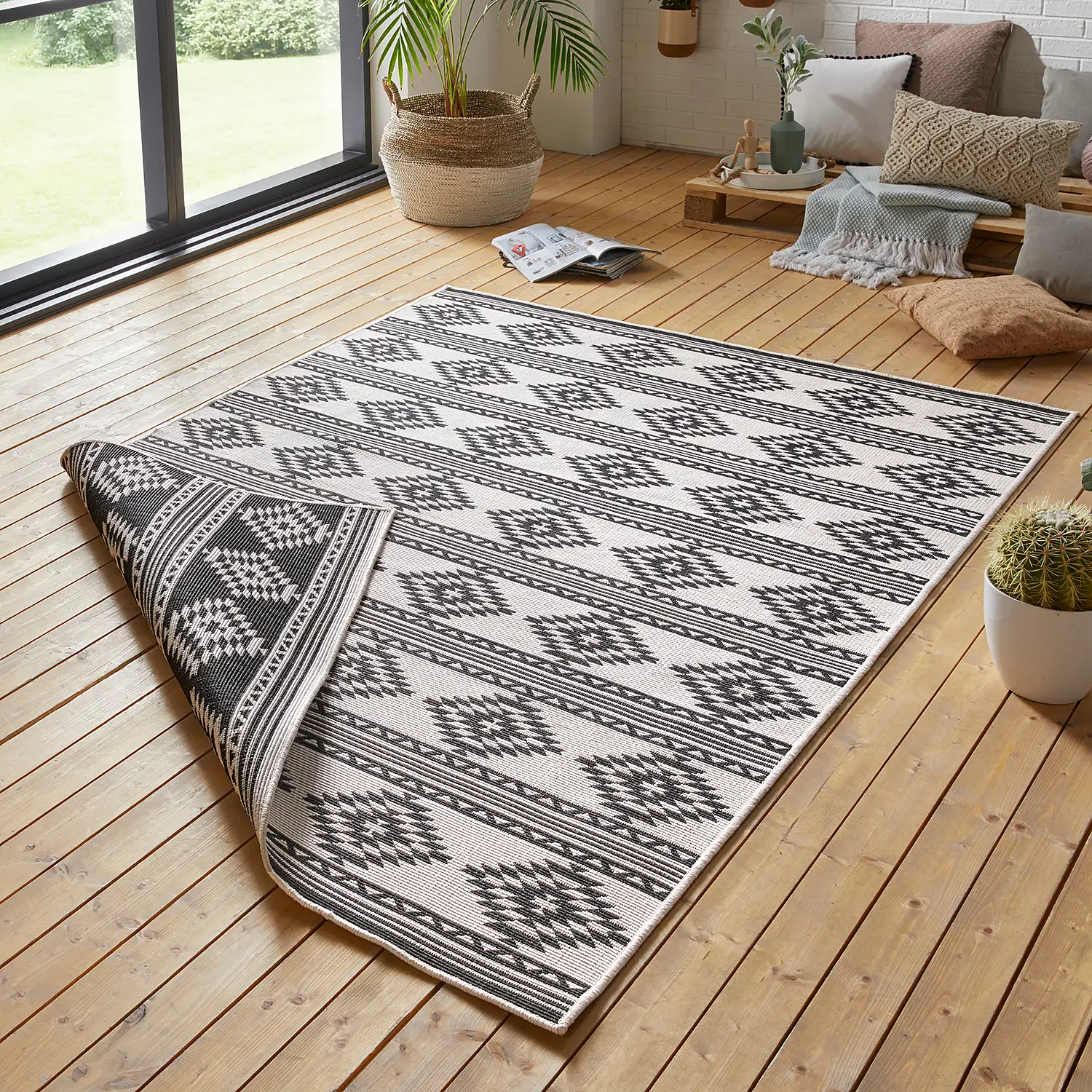 Maple In-/Outdoorteppich Creme Schwarz 0