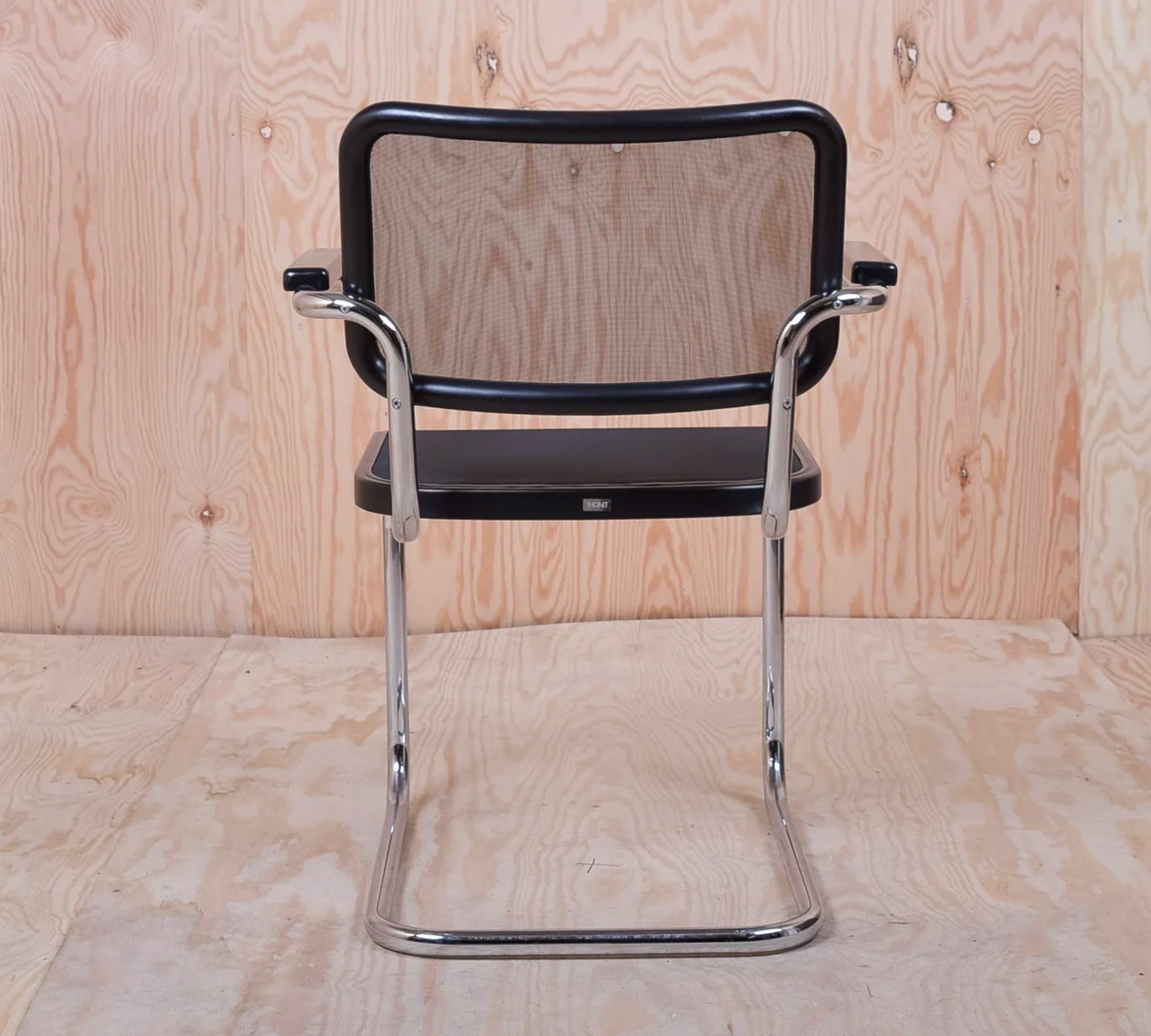 S 64 N Thonet Stuhl Metall Holz Schwarz 3