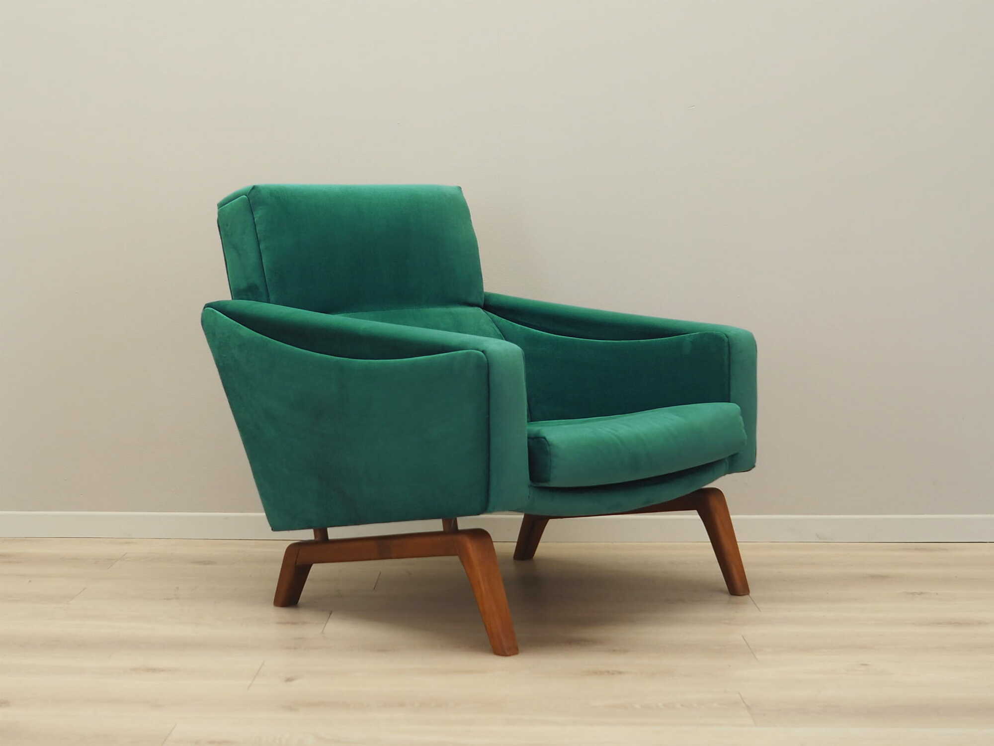 Vintage armchair velvet wood dark green 1970s 7
