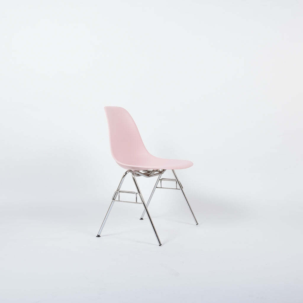 Eames DSS Plastic Side Chair Zartrose 0