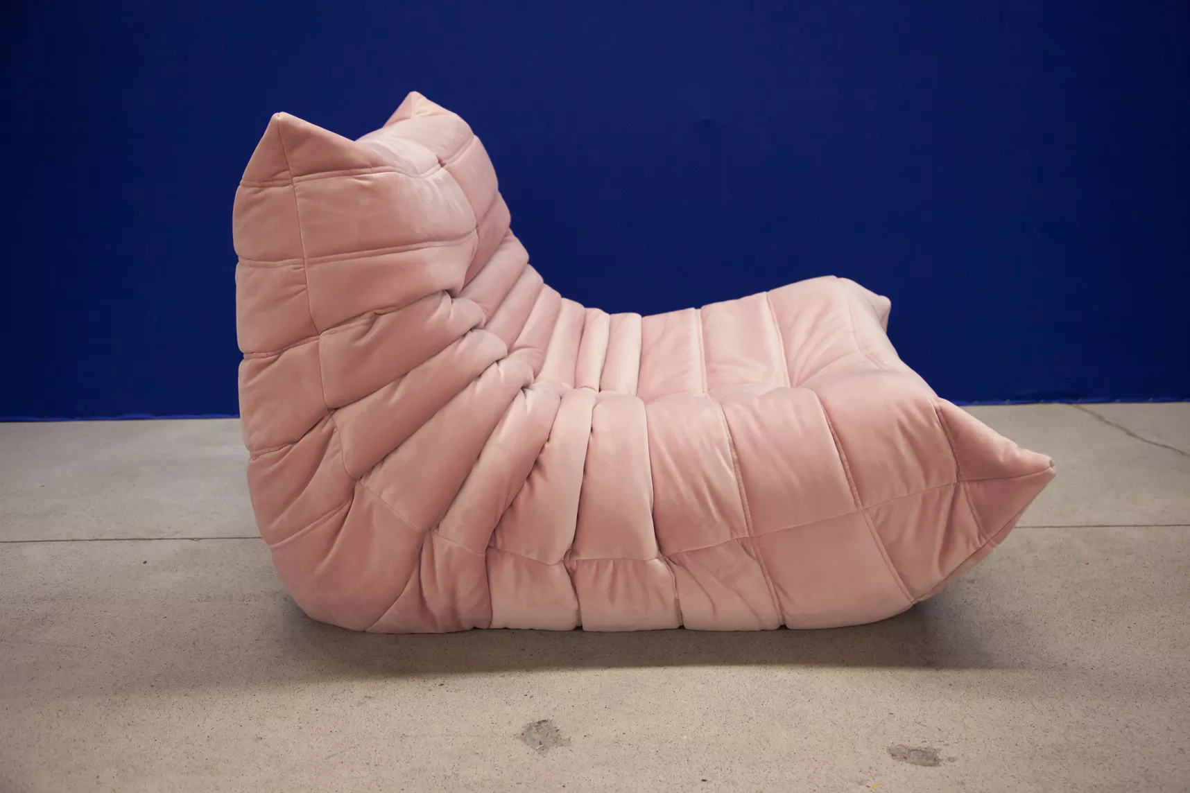 Poltrona Togo velluto rosa chiaro 5