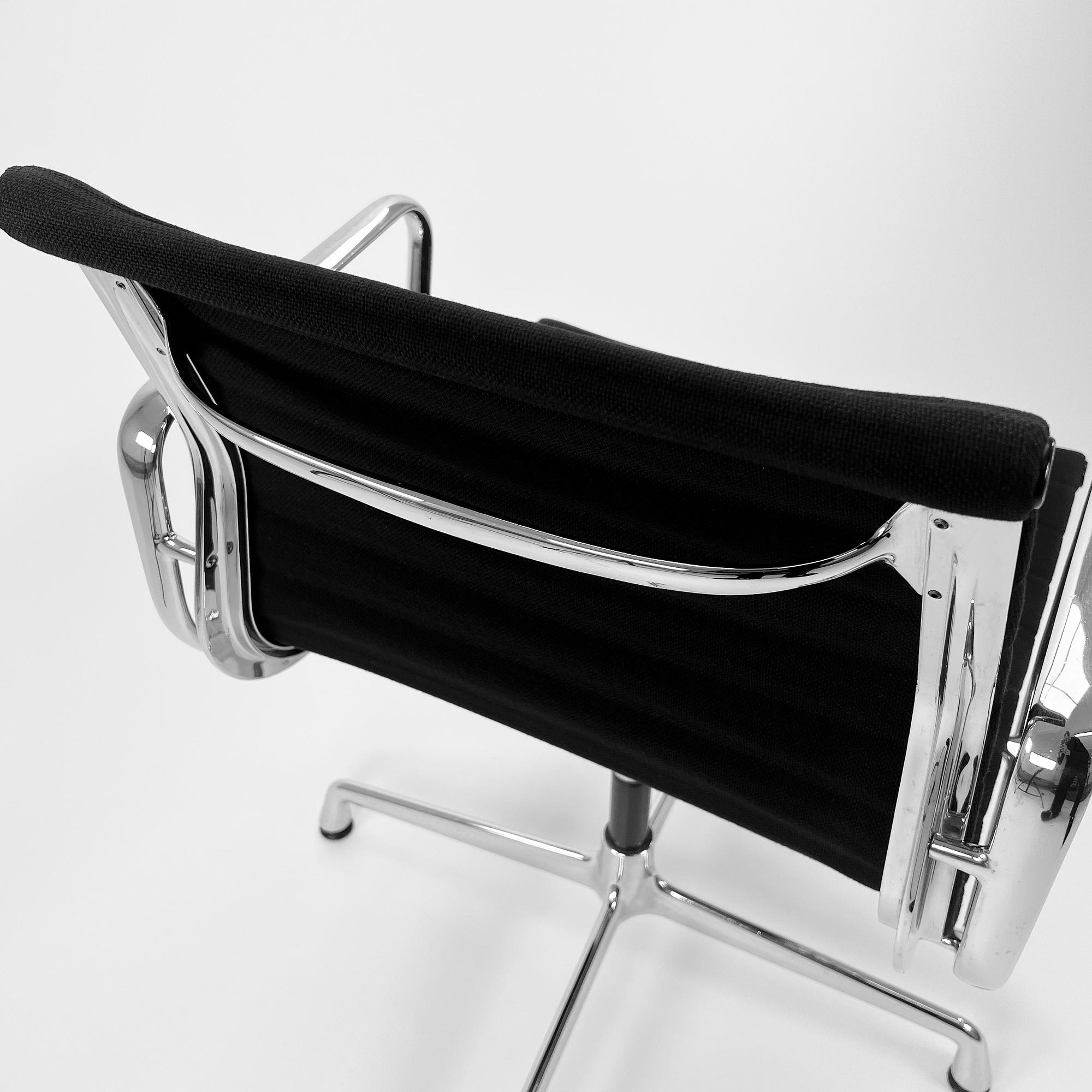 EA108 Office Chair Chrome Hopsack Black 2