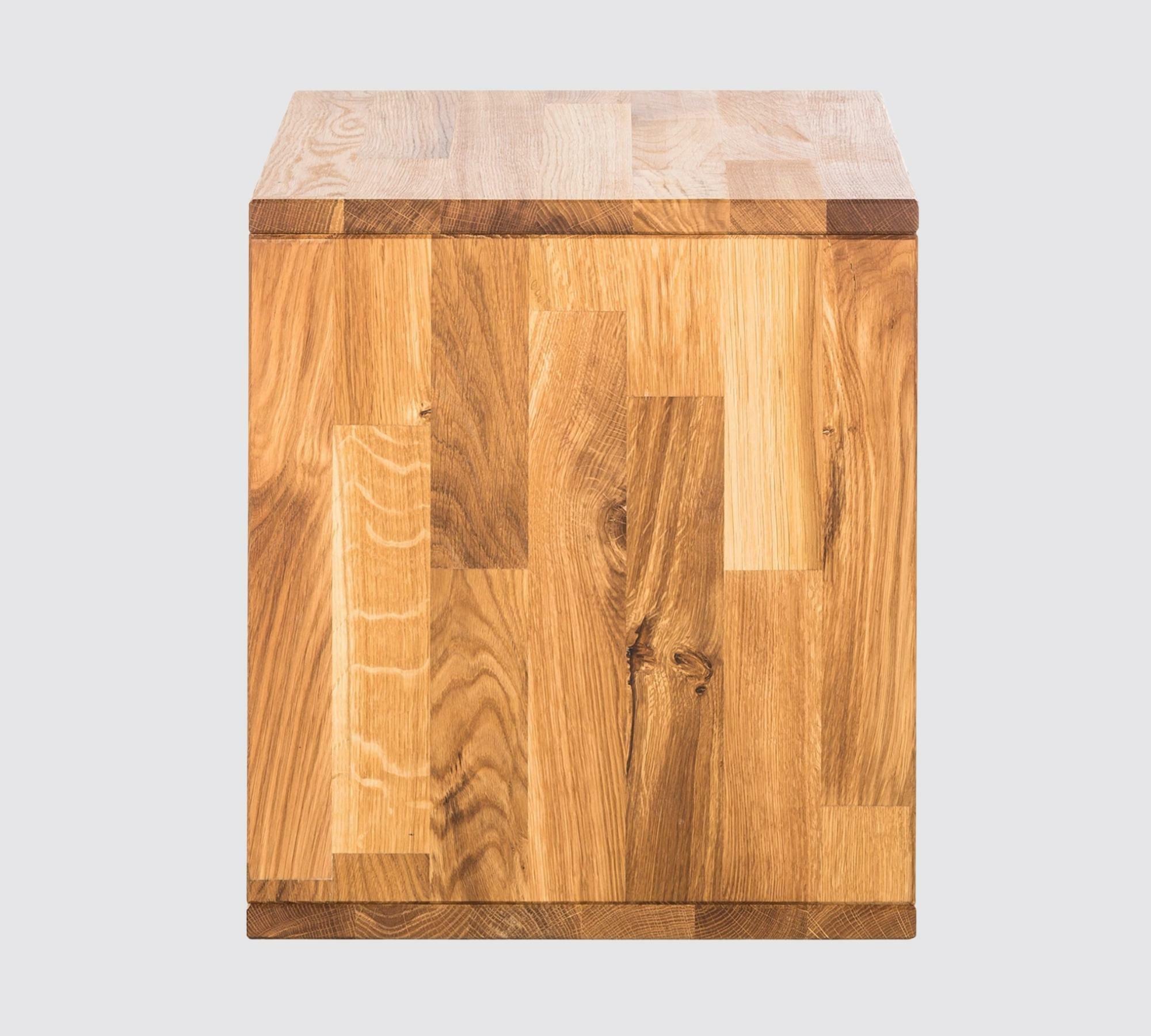 Regal in Würfelform aus massiver Eiche 3