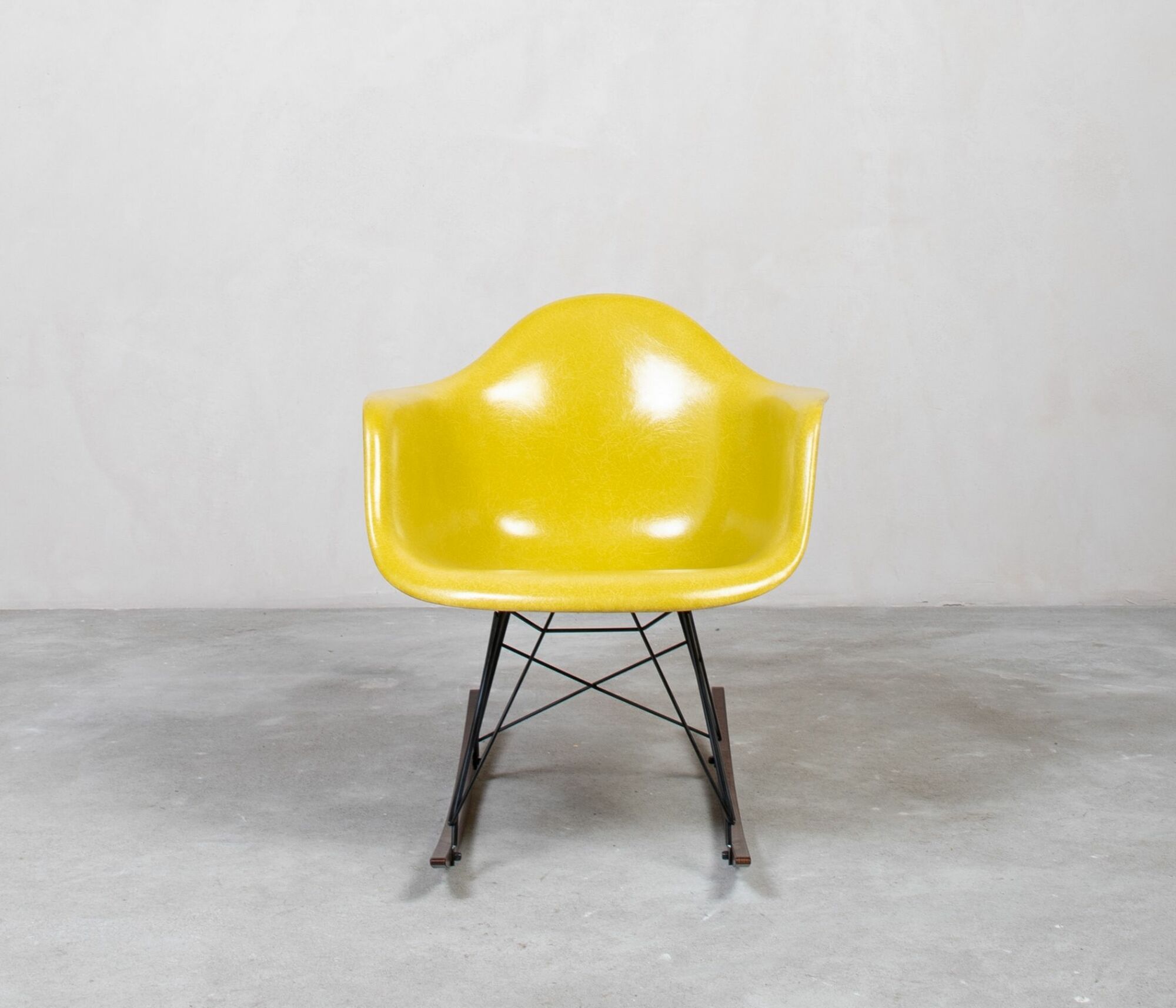 Vitra Eames Fiberglass Armchair Schaukelstuhl RAR 1