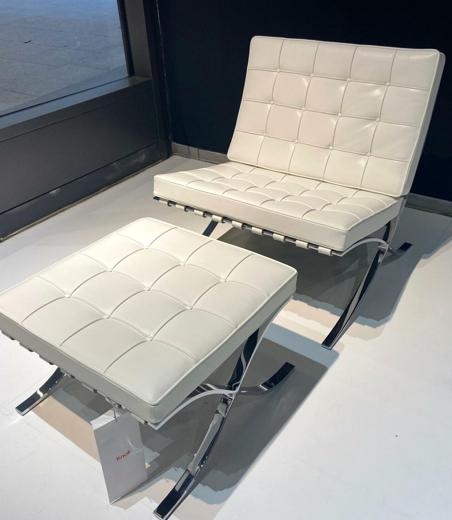 Original Barcelona Sessel mit Hocker Sabrina Leder Weiß 1