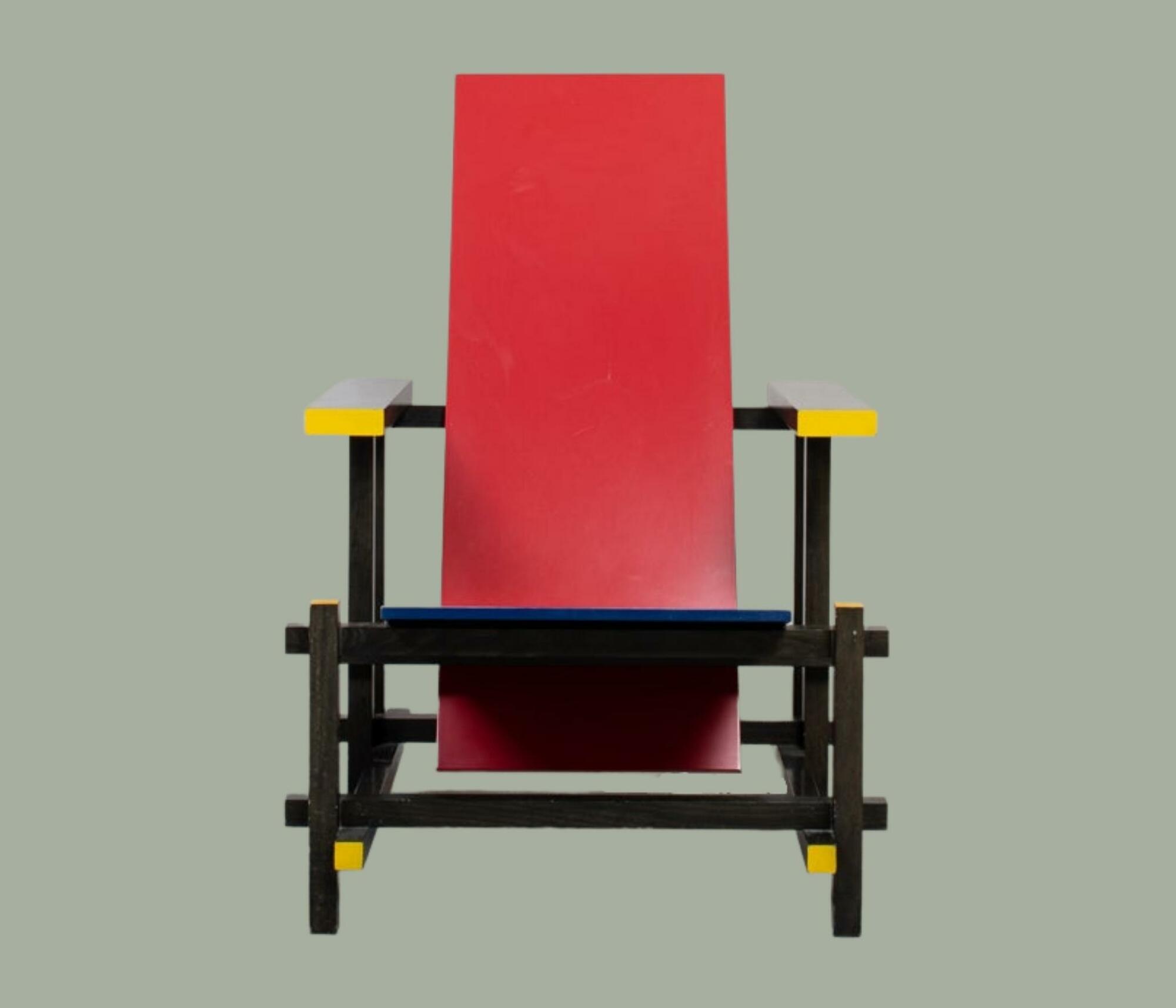 Cassina Red & Blue Chair Gerrit T. Rietveld 2