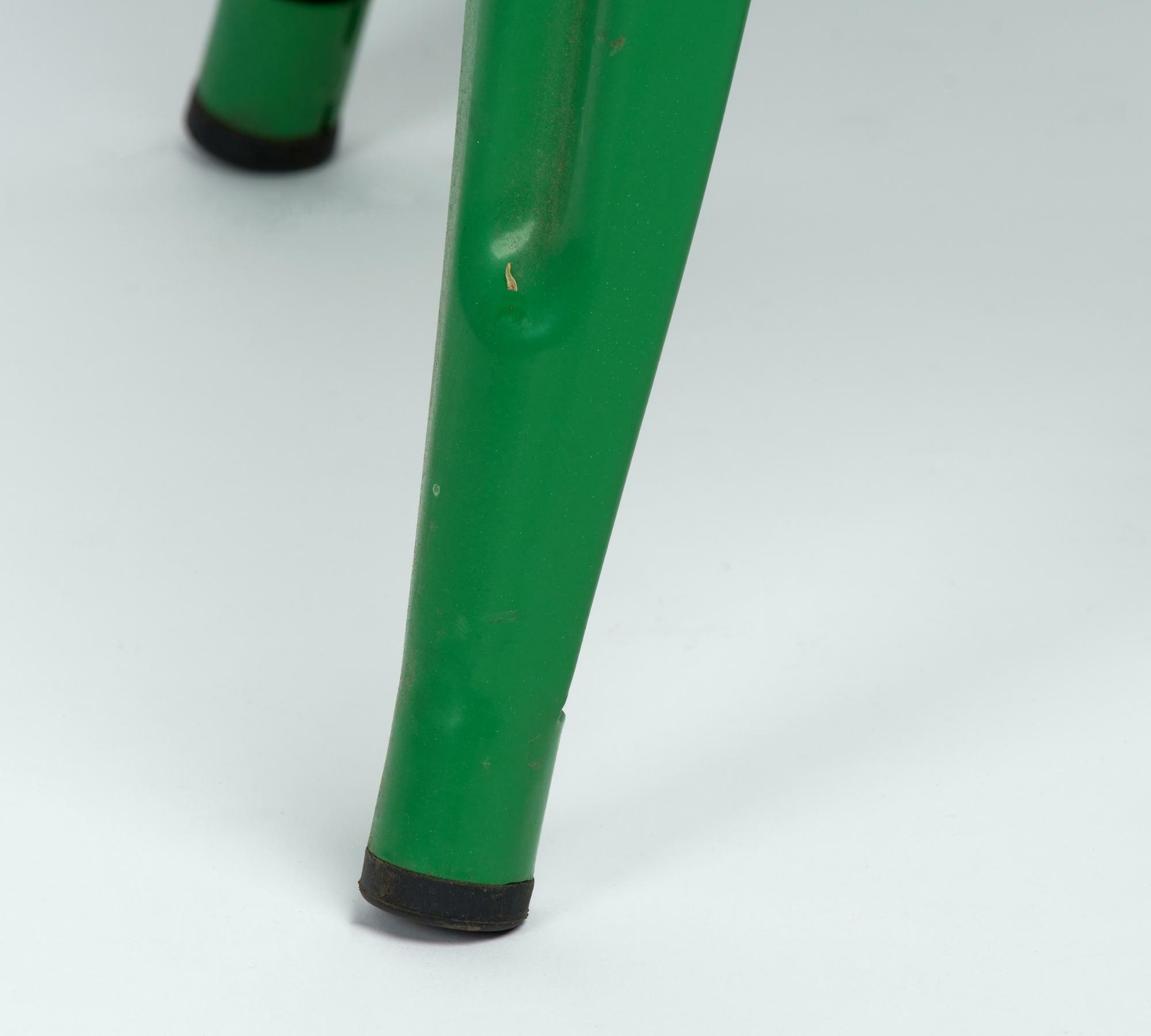 Metallhocker stappelbar Grün 4